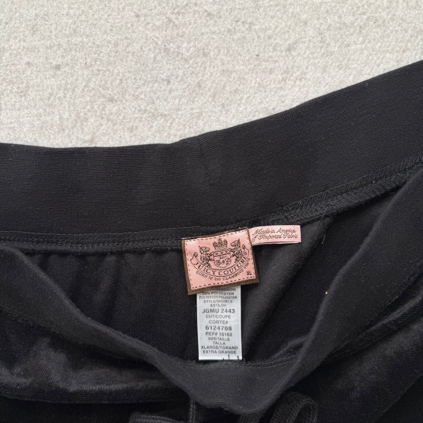 Vintage Juicy Couture Women's Black Velour Tracksuit Set Hoodie & Pant Size L/XL