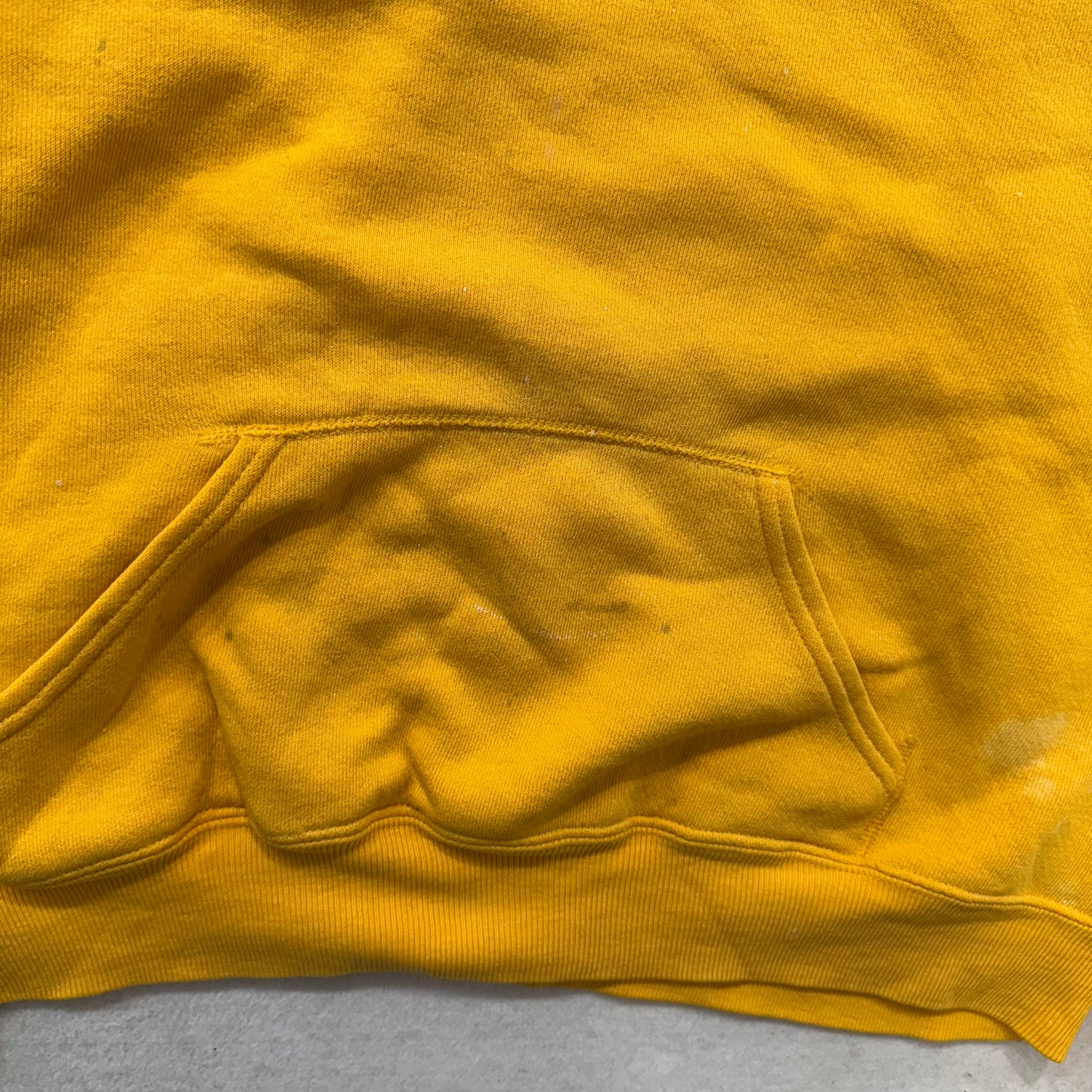 80s Vintage Bassett-Walker Mustard Yellow Pullover Hoodie Kangaroo Pocket Size L
