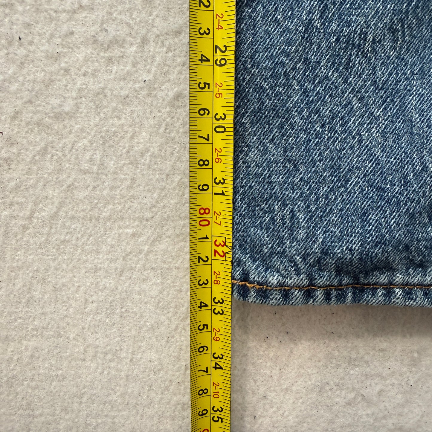 Levi's 501 Men's Blue Denim Jeans Button-Fly Pockets Classic Fit Size W33xL34