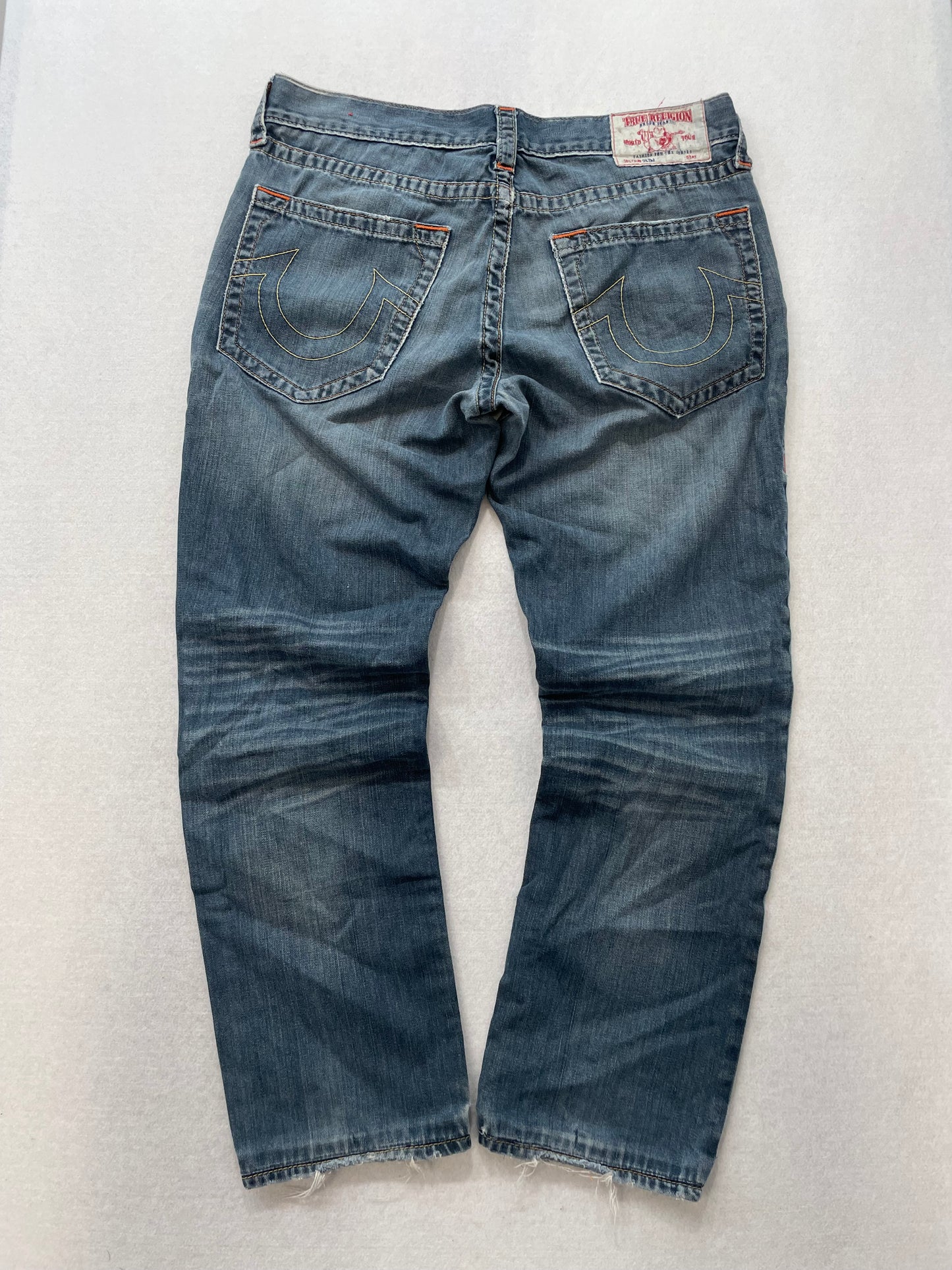True Religion Blue Denim Jeans Straight Leg Horseshoe Stitch Back Flap Pockets Logo Patch Size 34