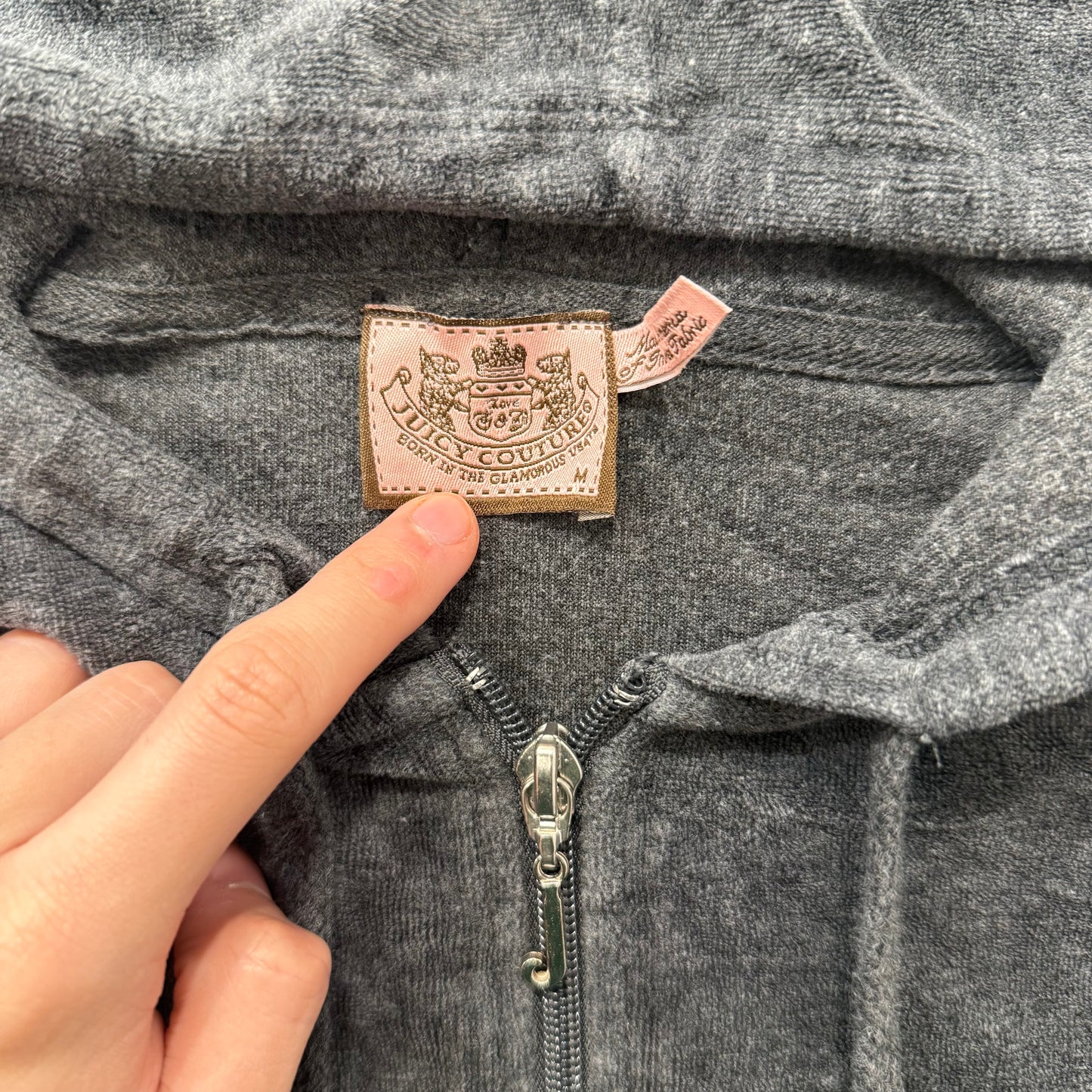Juicy Couture Women Dark Gray Velour Zip-Up Hoodie Y2k Drawstring Pockets Size M