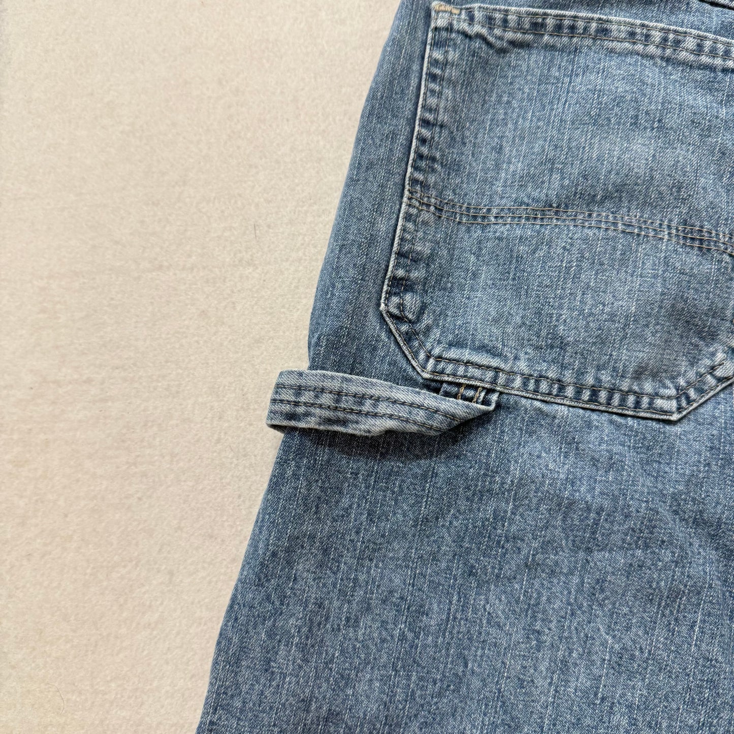 Wrangler Men's Medium Wash Blue Denim Baggy Carpenter Shorts Hammer Loop Size 36
