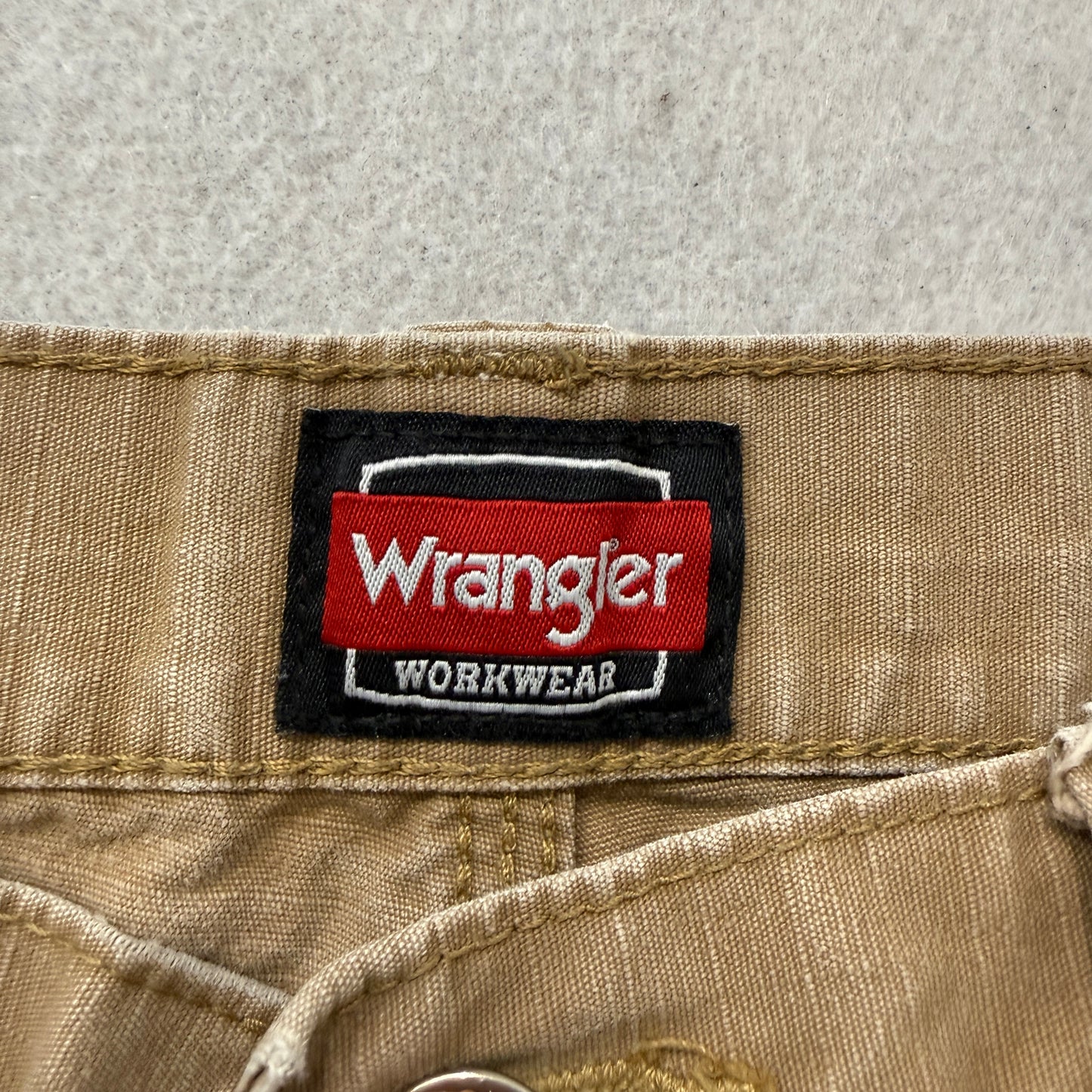 Wrangler Workwear Men's Khaki Relaxed Fit Cargo Pants Pockets Logo Size W34