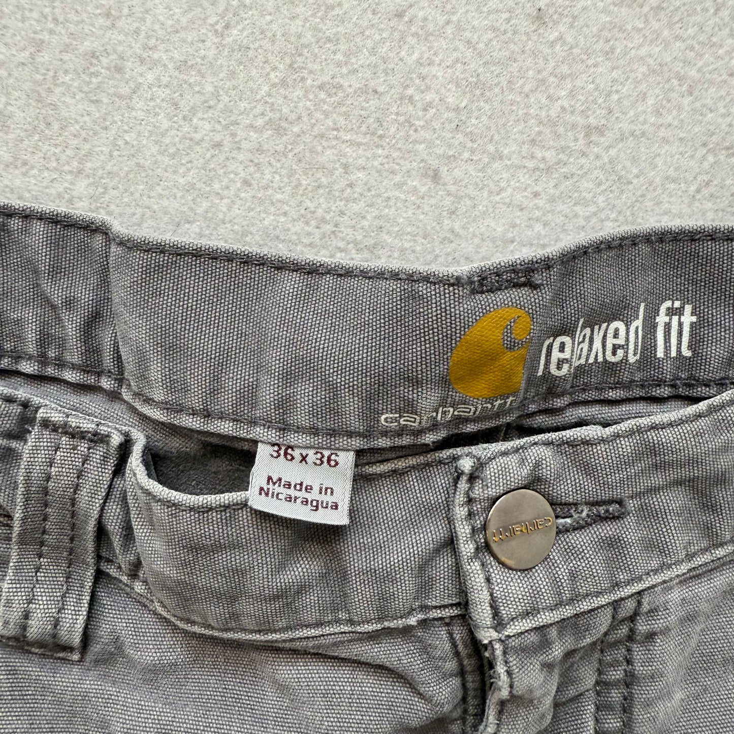 Carhartt Men's Charcoal Gray Canvas Carpenter Shorts Frayed Hem Workwear Size 36