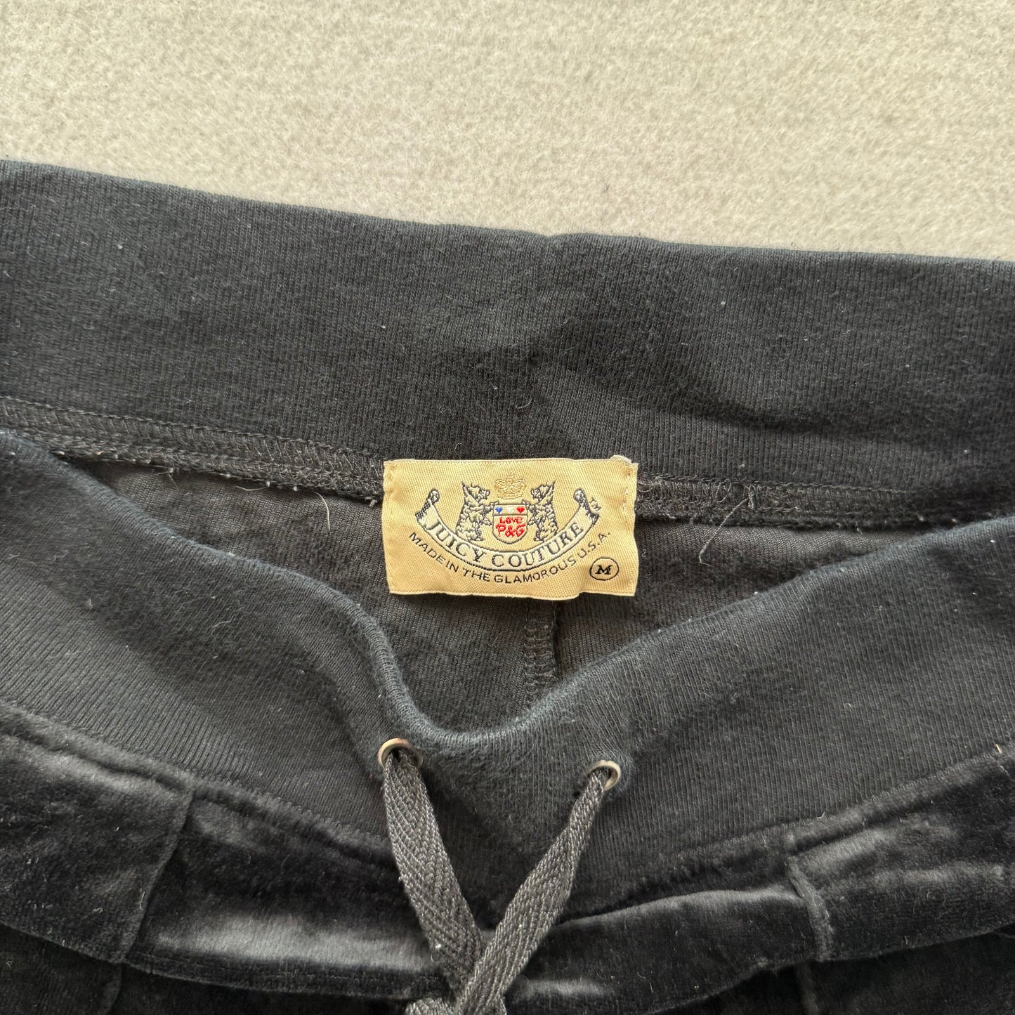 2003 Vintage Juicy Couture Women's Jet Black Velour Capris Pants Pockets Size M