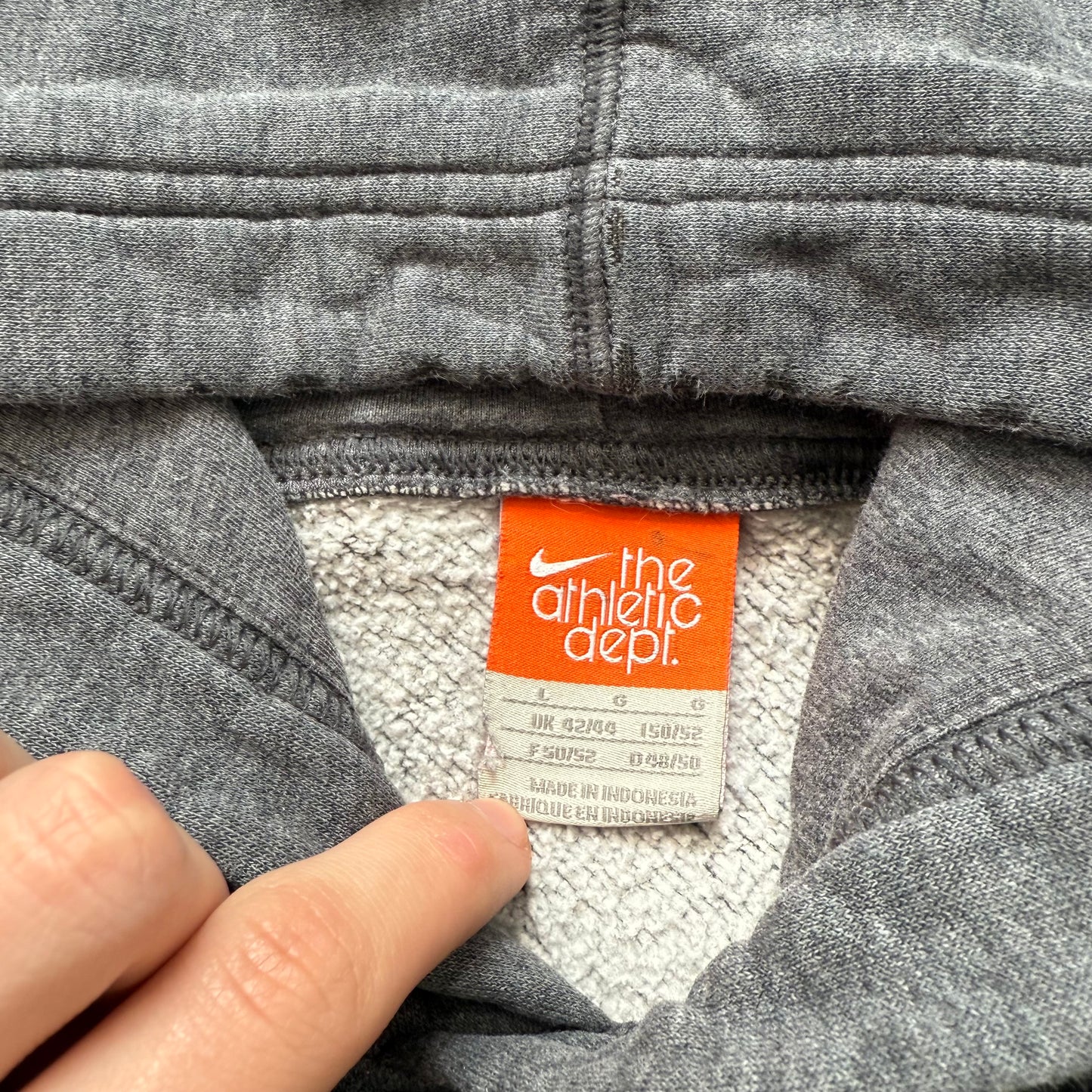 Nike Men's Charcoal Gray Cotton Pullover Hoodie Kangaroo Pocket Logo Y2K Size L