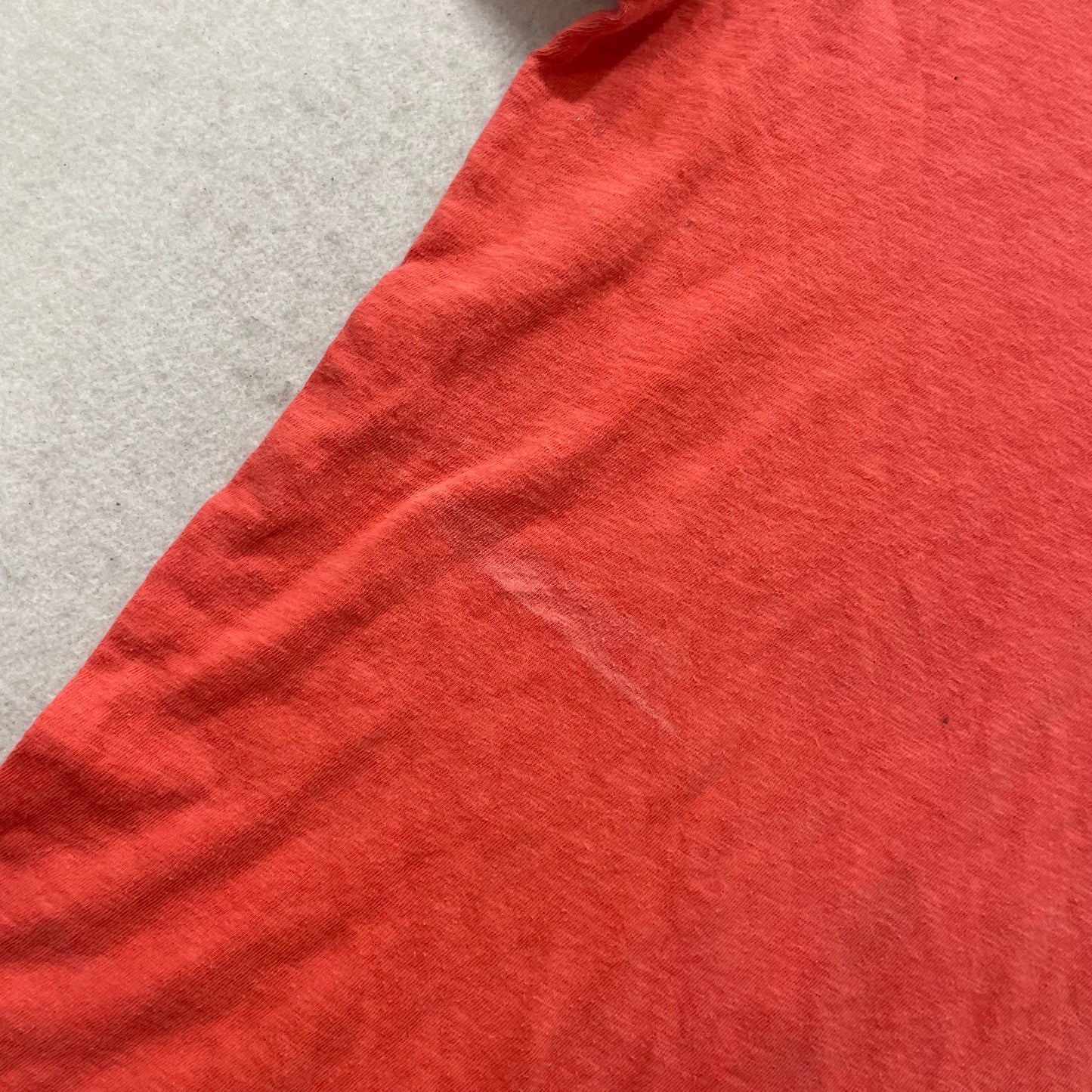 Aéropostale Men's Red Cotton T-Shirt Short Sleeves Appliqué Graphic Tee Size M