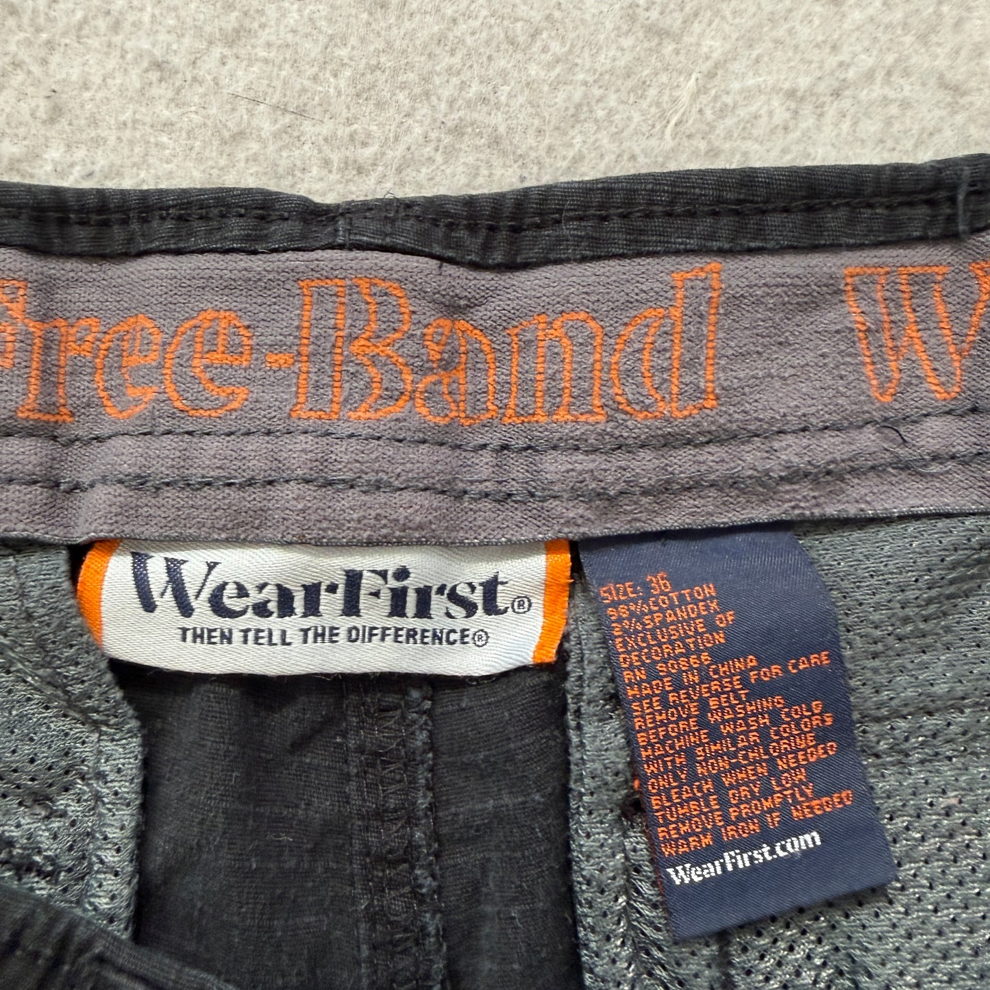 WearFirst Free-Band Men's Black Cargo Shorts Pockets Zip-Fly Stretch Size W35