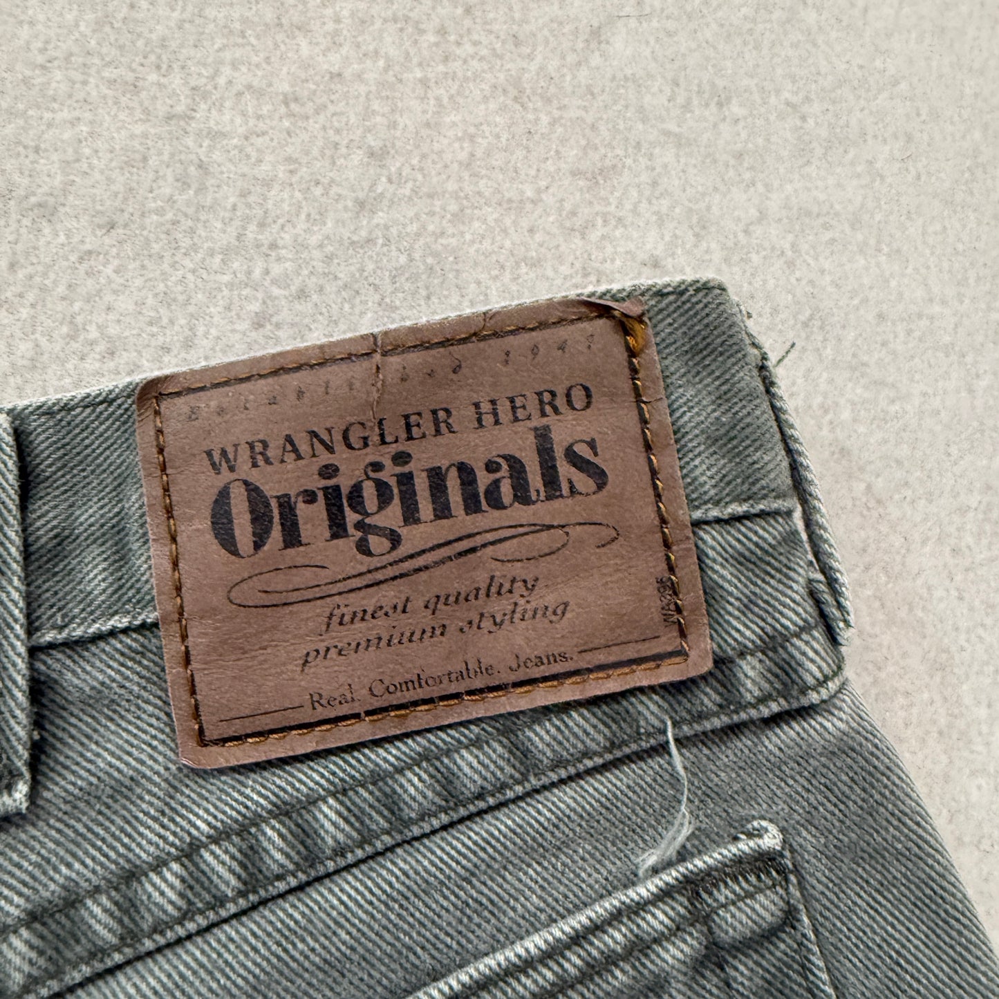 Vintage Wrangler Hero Originals Men's Sage Green Denim Shorts Pockets Size W38