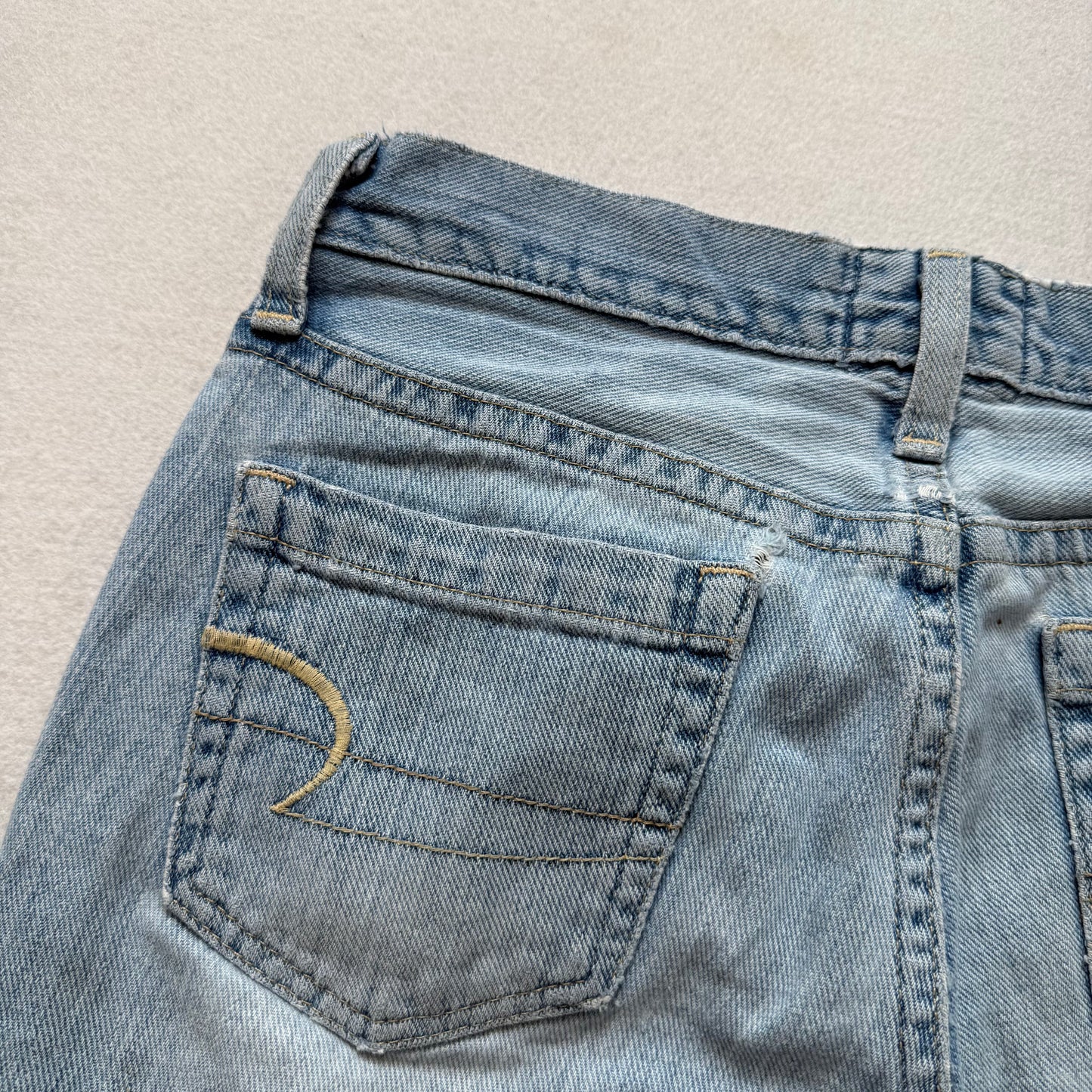 American Eagle Outfitters Womens Blue Light Wash Flare Jeans Classic Y2k Size 10