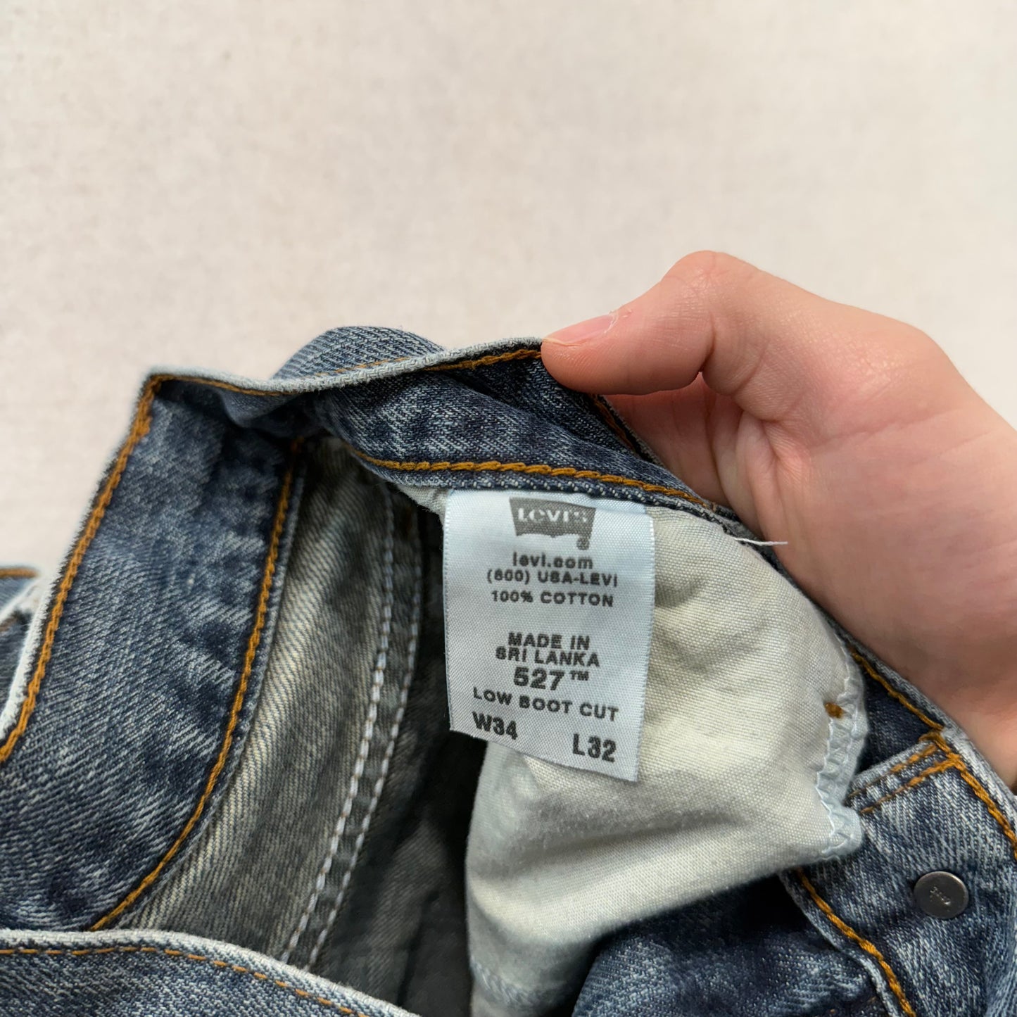 Levi's Strauss & Co. 527 Women's Blue Denim Low Bootcut Jeans Raw Hem Size 34