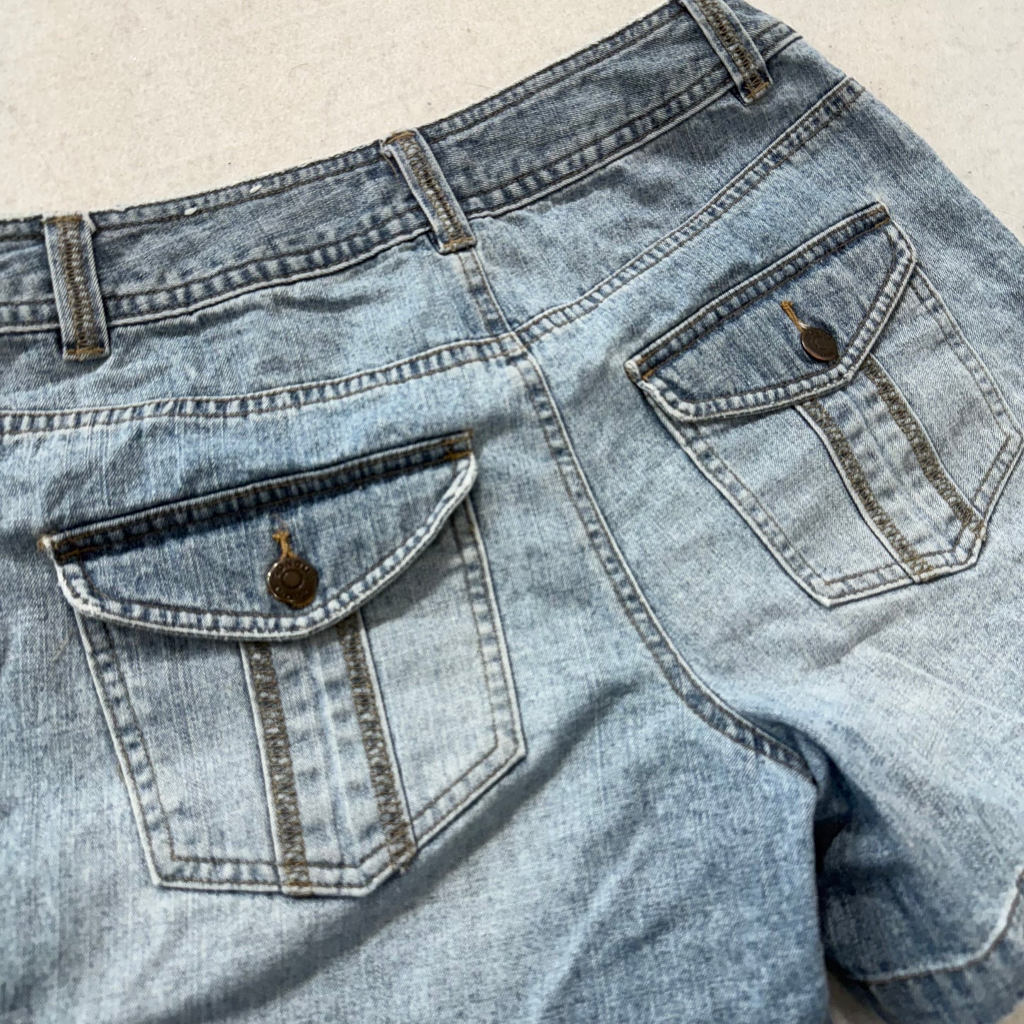 Sonoma Life + Style Women's Blue Denim Cargo Shorts Button Flap Pockets Size 6
