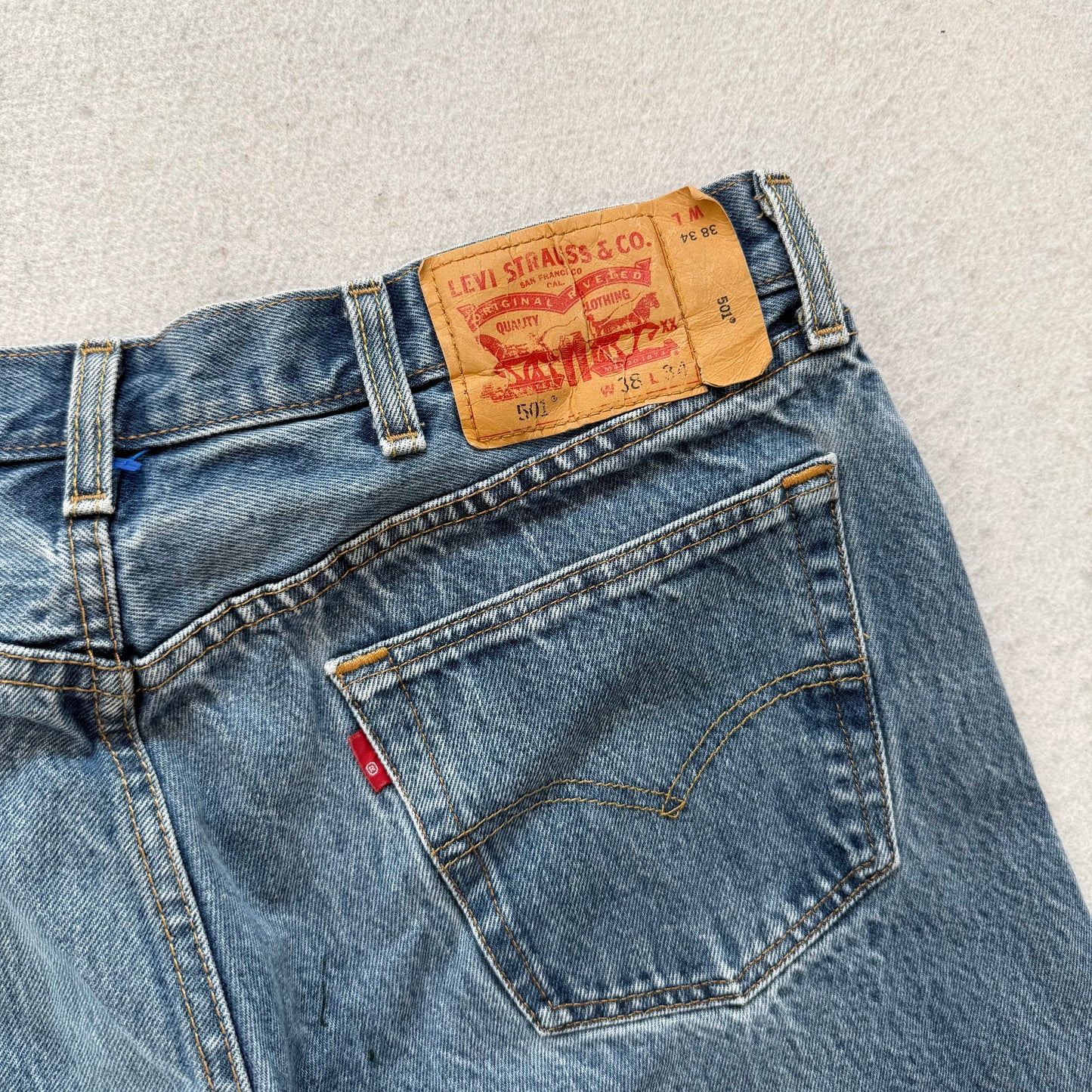 Levi's 501 Classic Original Fit Men's Blue Denim Jeans Button Fly Size 38x34