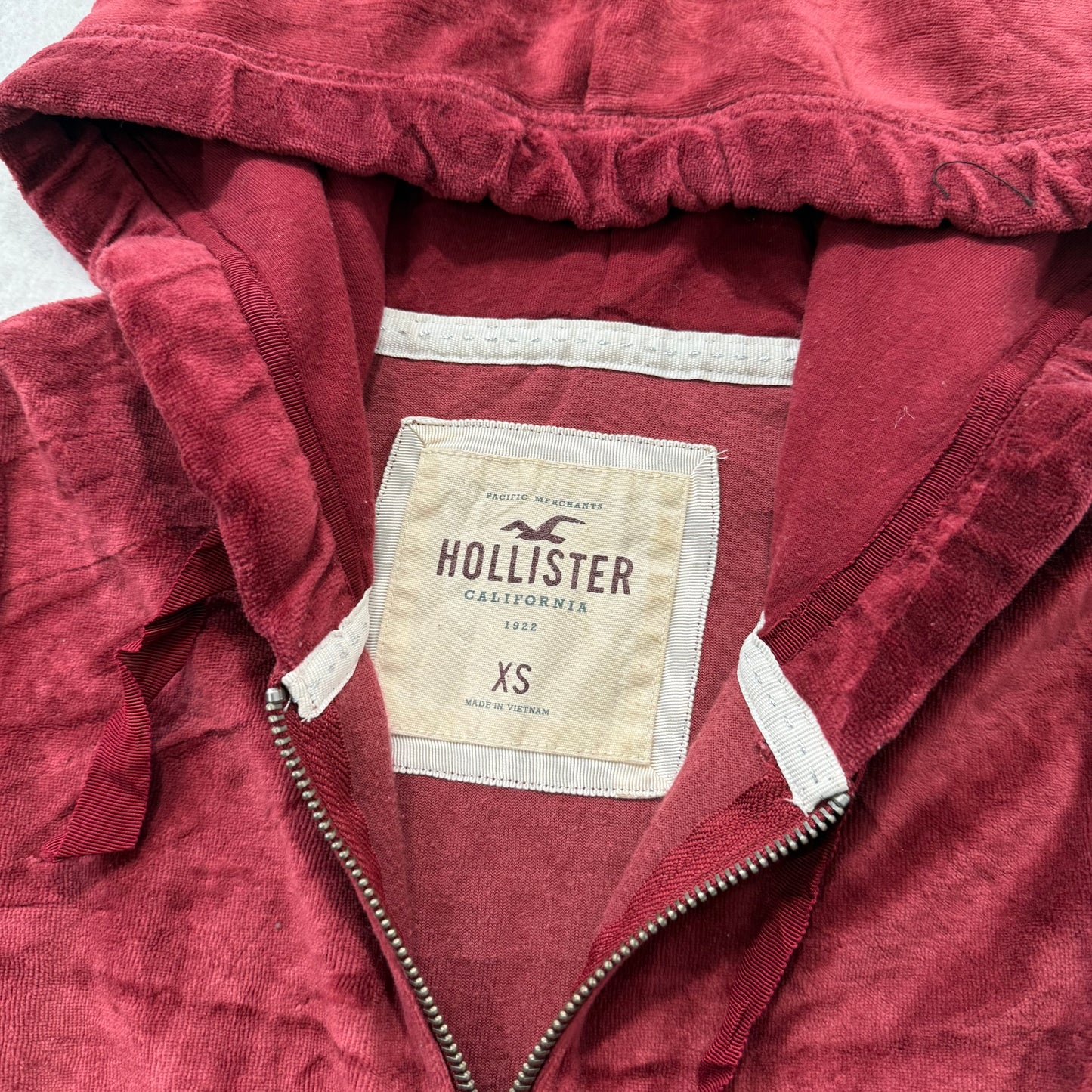Hollister Women's Maroon Velour Zip Up Hoodie Split Kangaroo Pockets Y2K Size XS