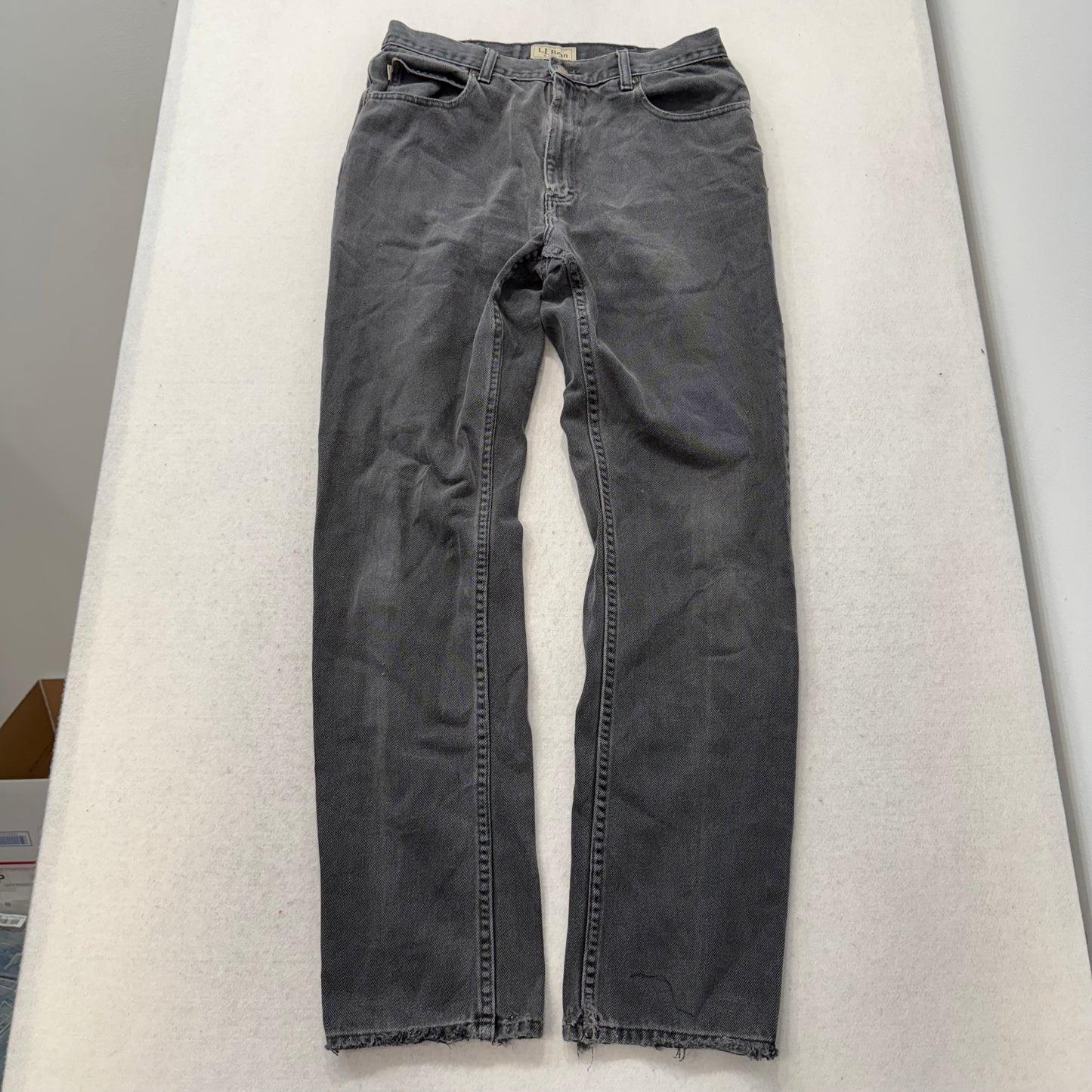 L.L.Bean Men's Washed Gray Denim Classic Fit Straight Leg Jeans Raw Hem Size 34
