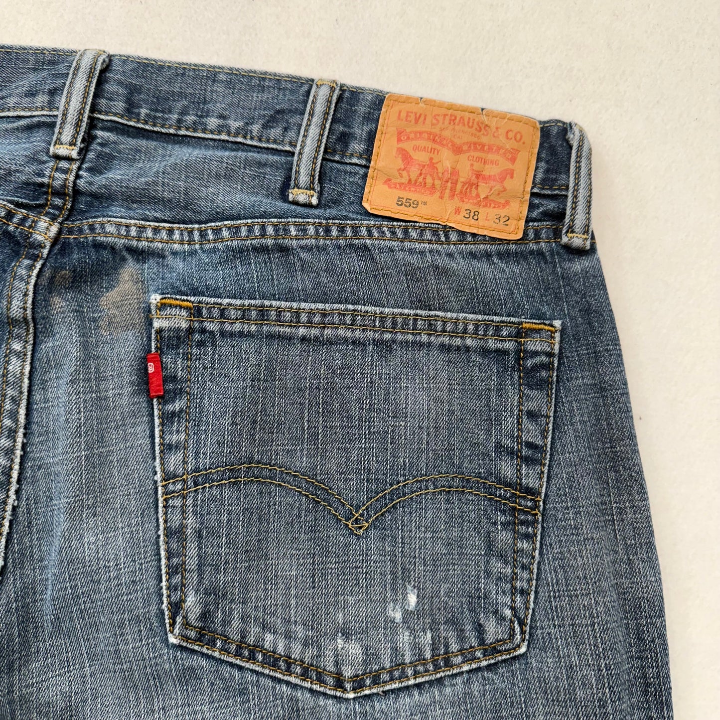 Levi's Strauss & Co. 559 Men's Dark Wash Blue Denim Straight Leg Jeans Size 38