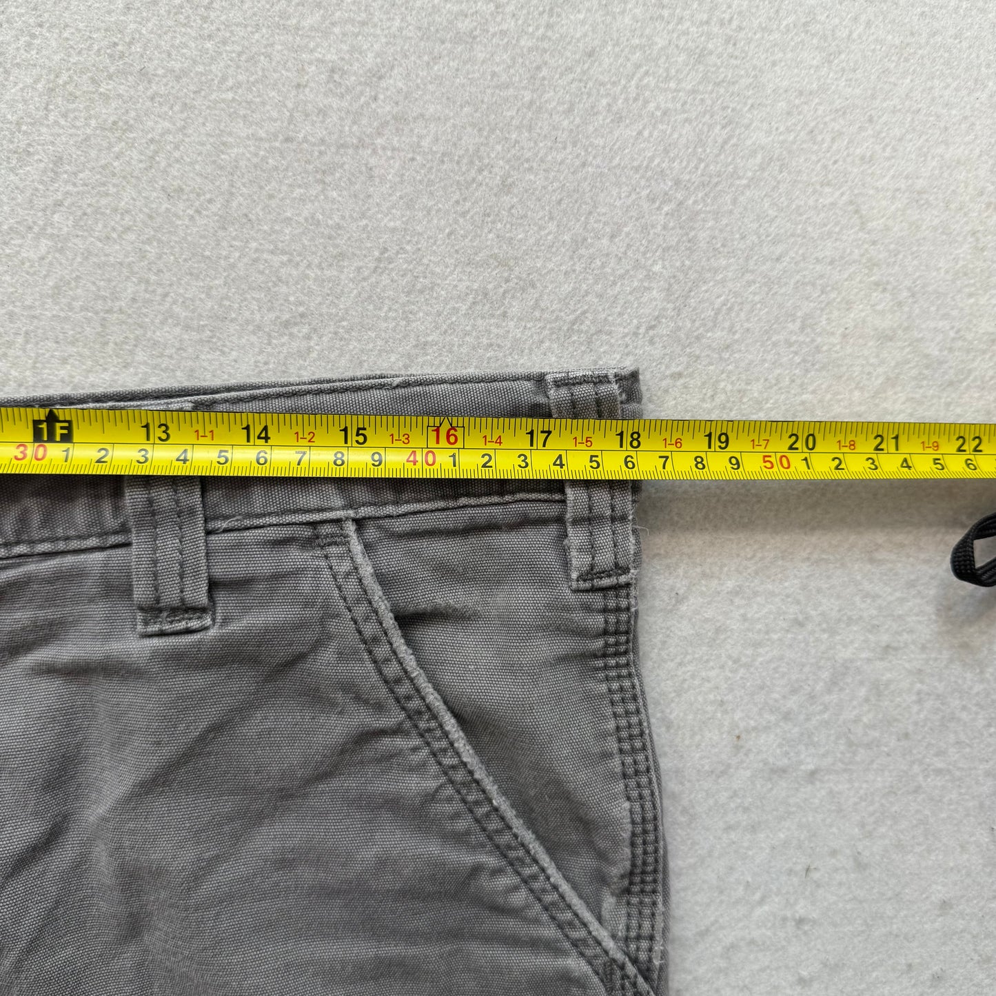 Carhartt Men's Charcoal Gray Canvas Carpenter Shorts Frayed Hem Workwear Size 36