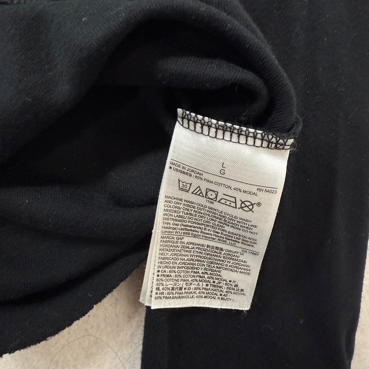 GAP Black V Neck Long Sleeve Tee Cotton Modal Made in Jordan Size L