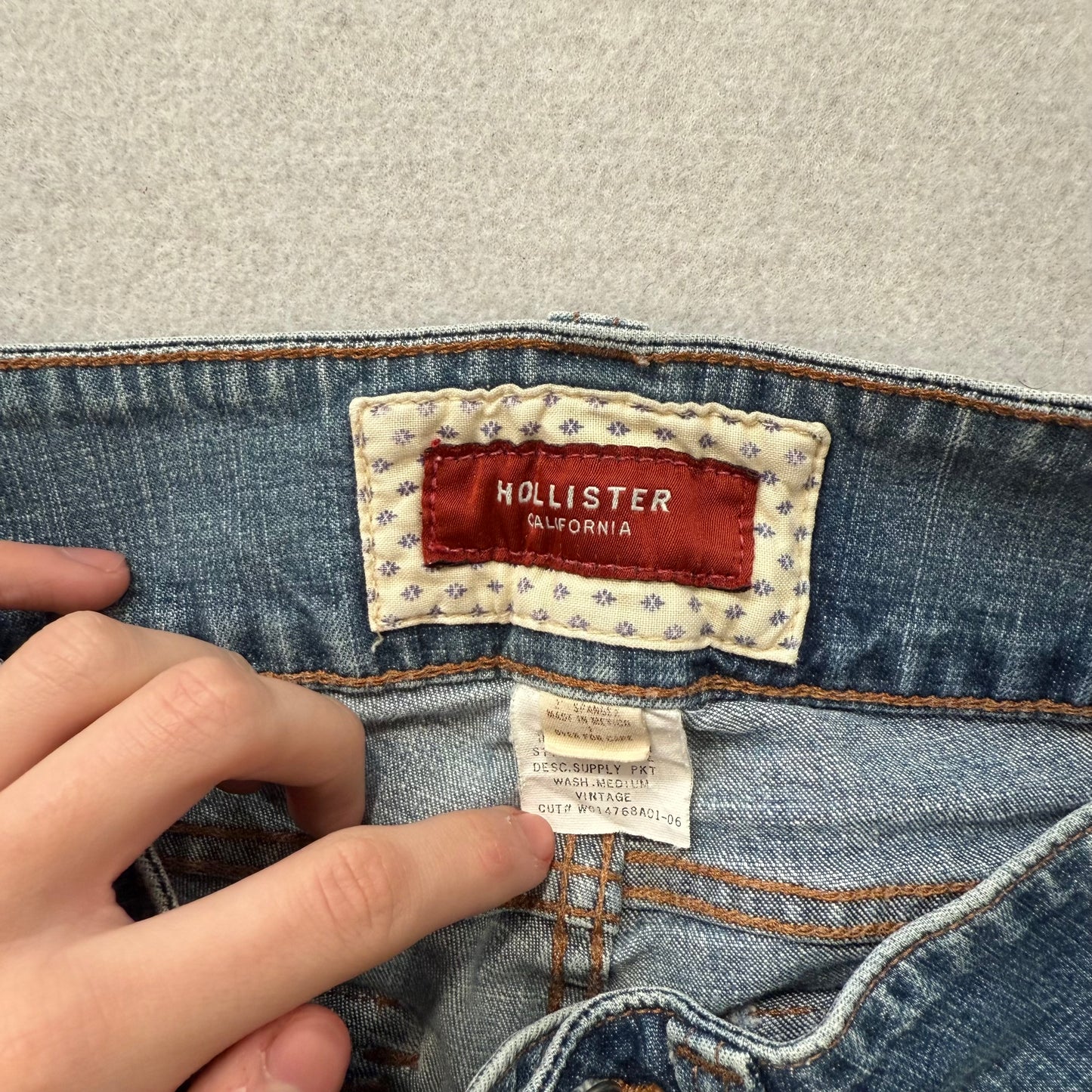 Hollister Low Rise Flare Jeans Blue Y2K Bootcut Denim Size S
