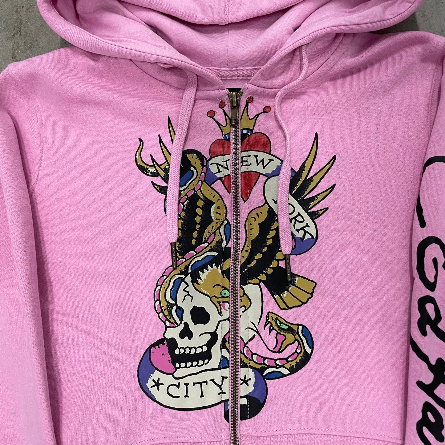 ED HARDY “Flying Skull” PINK CROPPED ZIP UP HOODIE - Clean Curriculums 