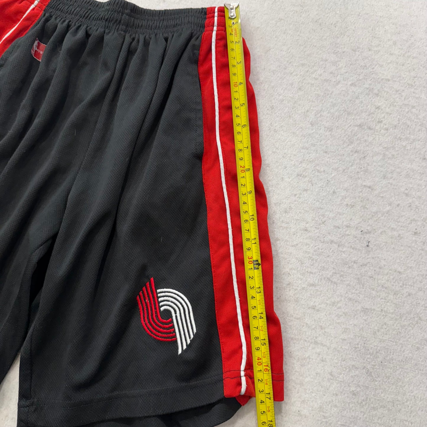 NBA Portland Trail Mens Black Red Polyester Blazers Basketball Shorts Y2K Size L