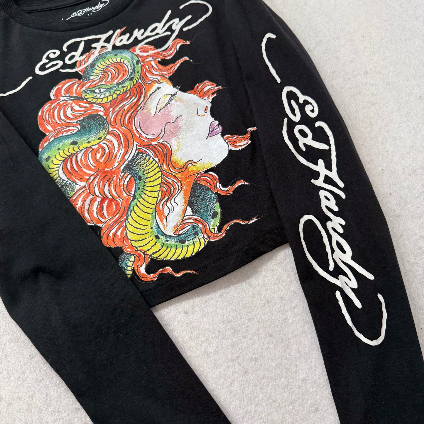 ED HARDY “Snake Girl” BLACK LONG SLEEVE CROPPED BABY TEE