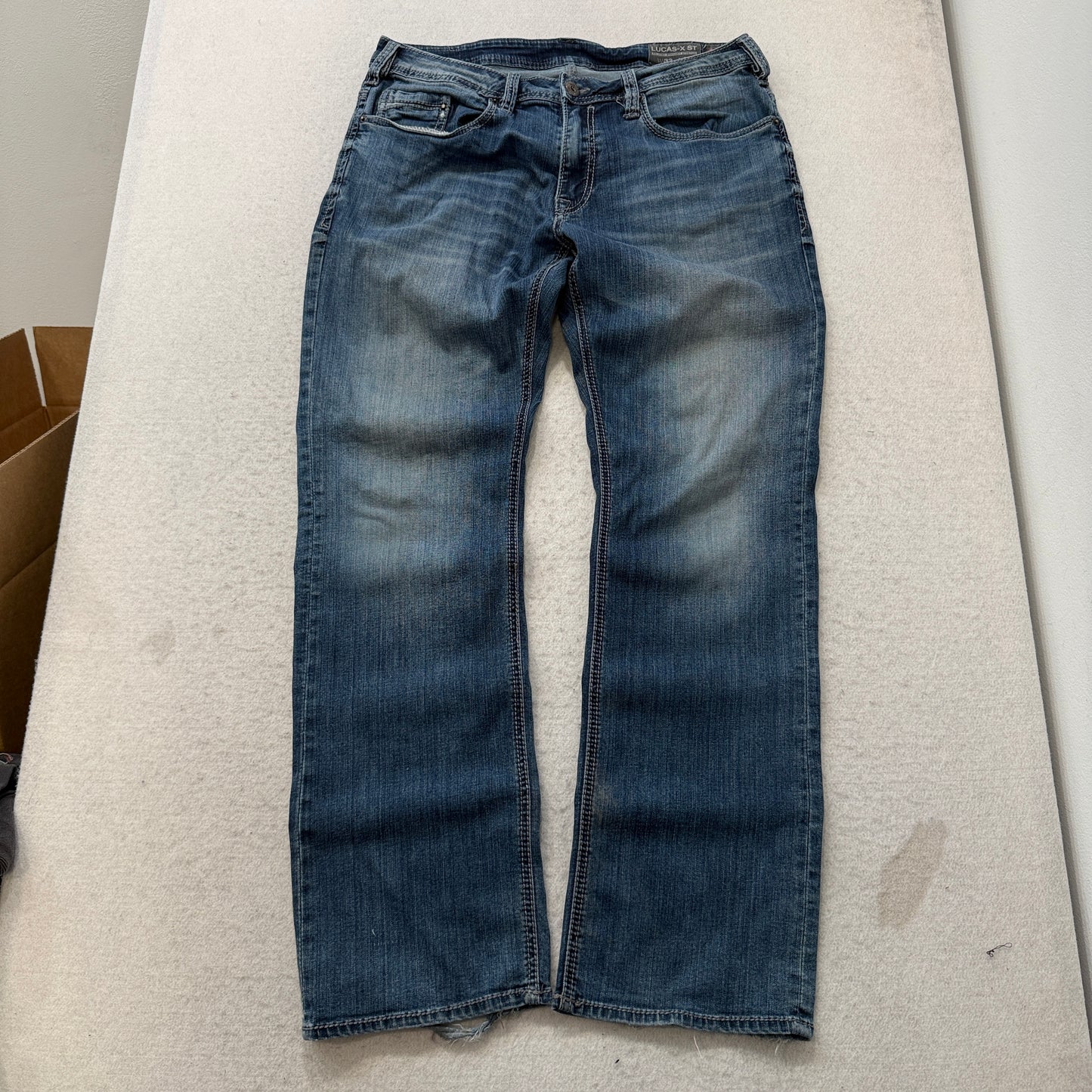 BKE Buckle Lucas-X ST Men's Blue Straight Fit Denim Jeans Stretch Logo Size W33