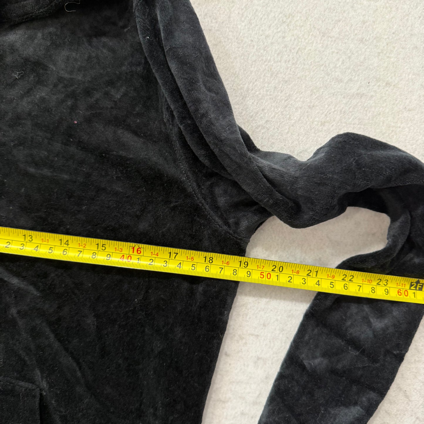 Vintage Juicy Couture Women Black Velour Zip-Up Hoodie Drawstring Pockets Size S