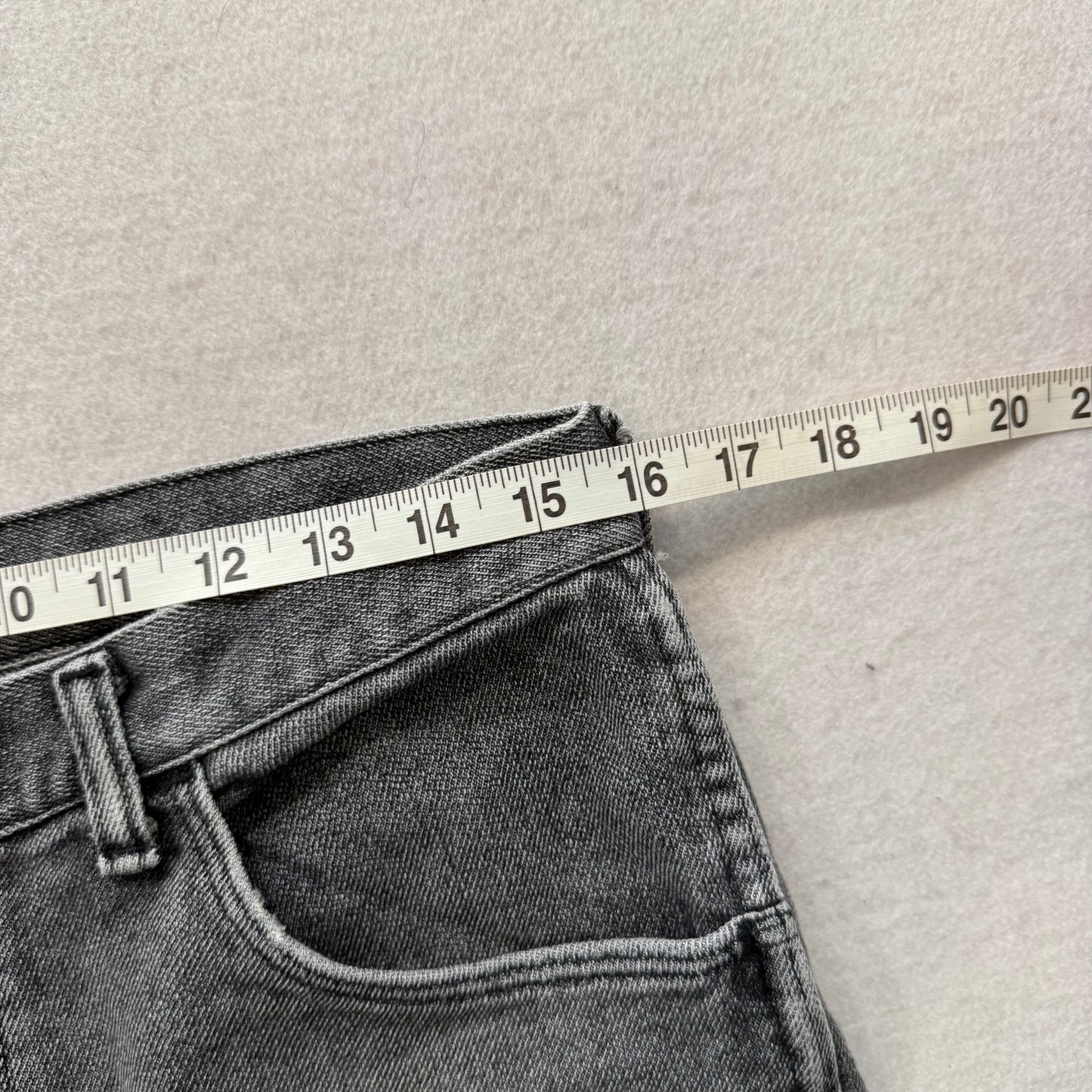 Wrangler washed black denim jeans with front slant pockets size 32