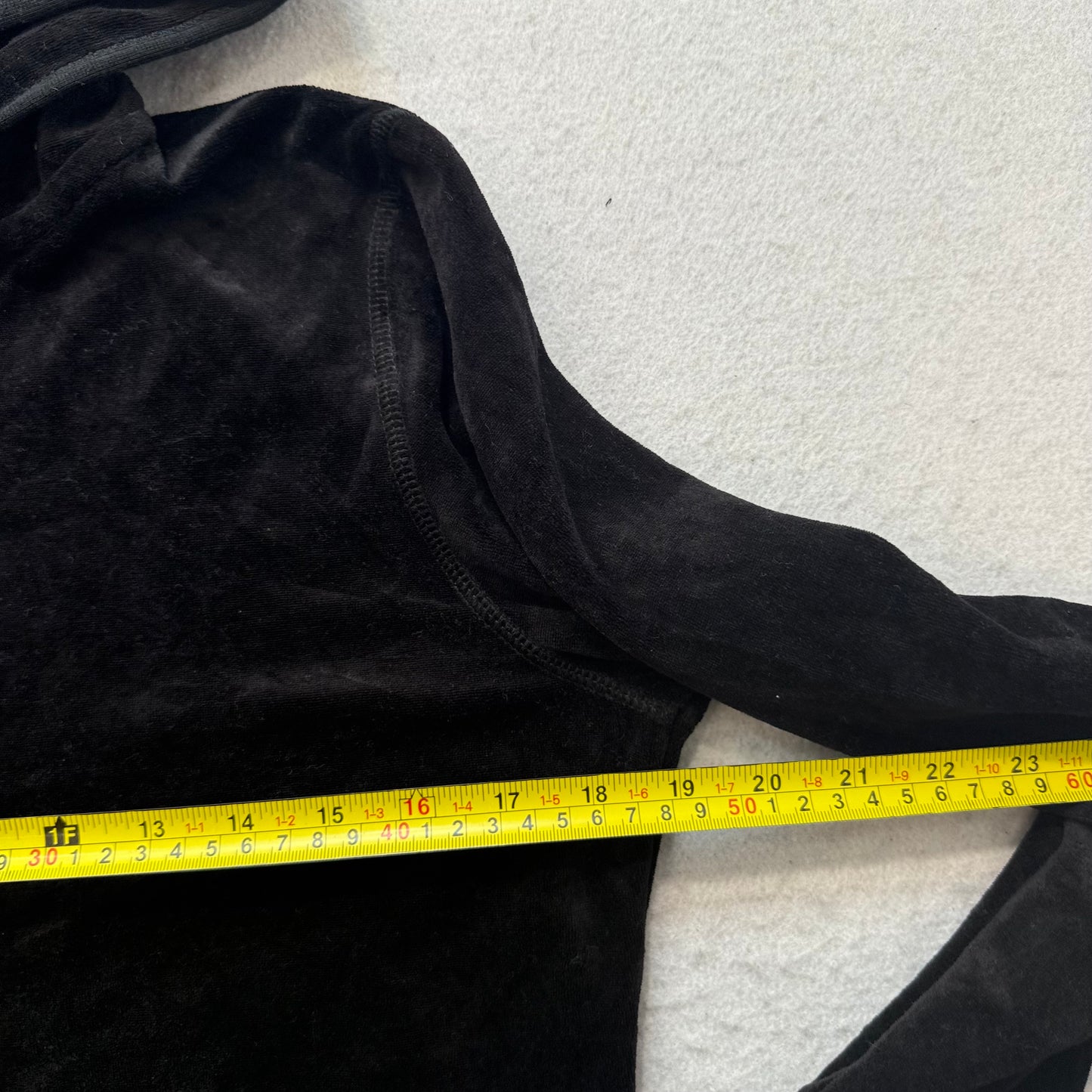 Vintage Juicy Couture Women Black Velour Zip-Up Hoodie Pockets Loungewear Size L