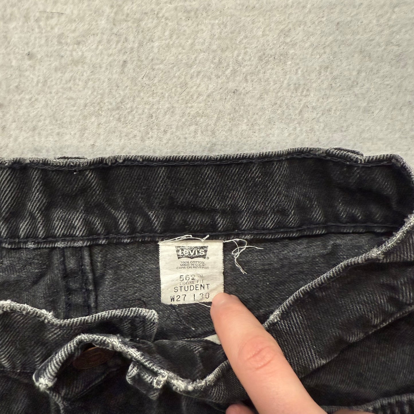 Levi Strauss & Co 562 Men's Faded Black Denim Loose Fit Distressed Jeans Size 27