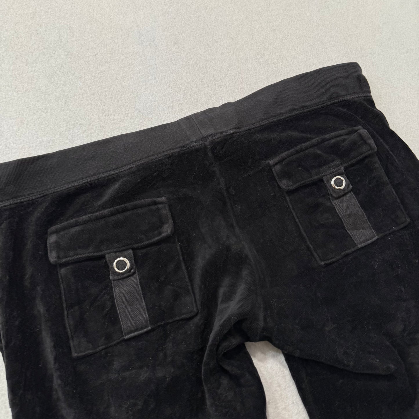 2003 Vintage Juicy Couture Women Black Velour Capri Pant Back Snap Pocket Size S