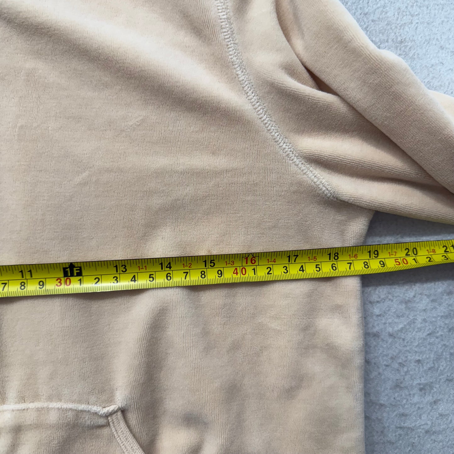 Vintage Juicy Couture Women's Tan Velour Zip-Up Hoodie Loungewear Pockets Size L