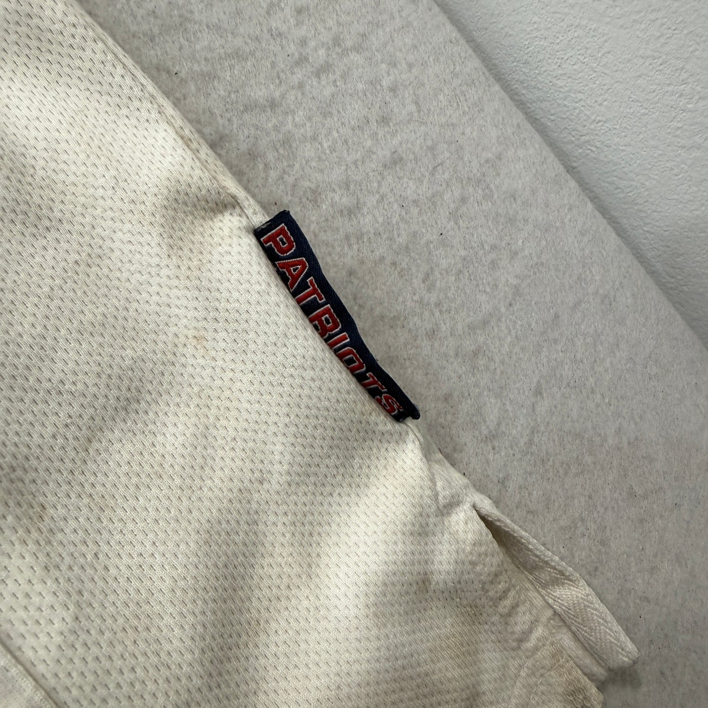 Vintage Lee Sport New England Patriots Jersey Men's White V-Neck Logo Size 2XL