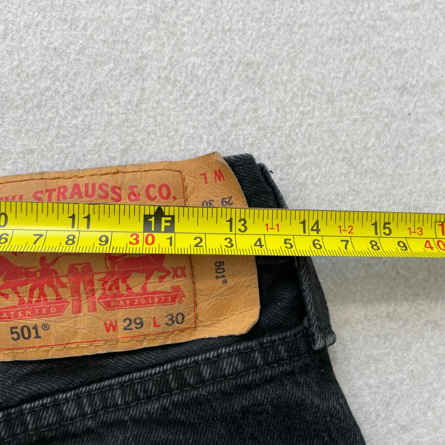 Levi's 501 Classic Original Fit Men's Black Denim Jeans Button Fly Size 29x30