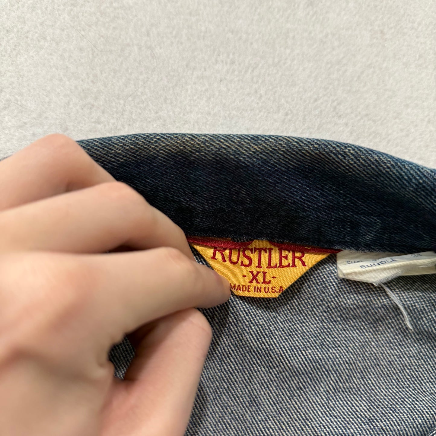 Vintage Rustler Men's Blue Dark Wash Denim Trucker Jacket 100% Cotton Size XL