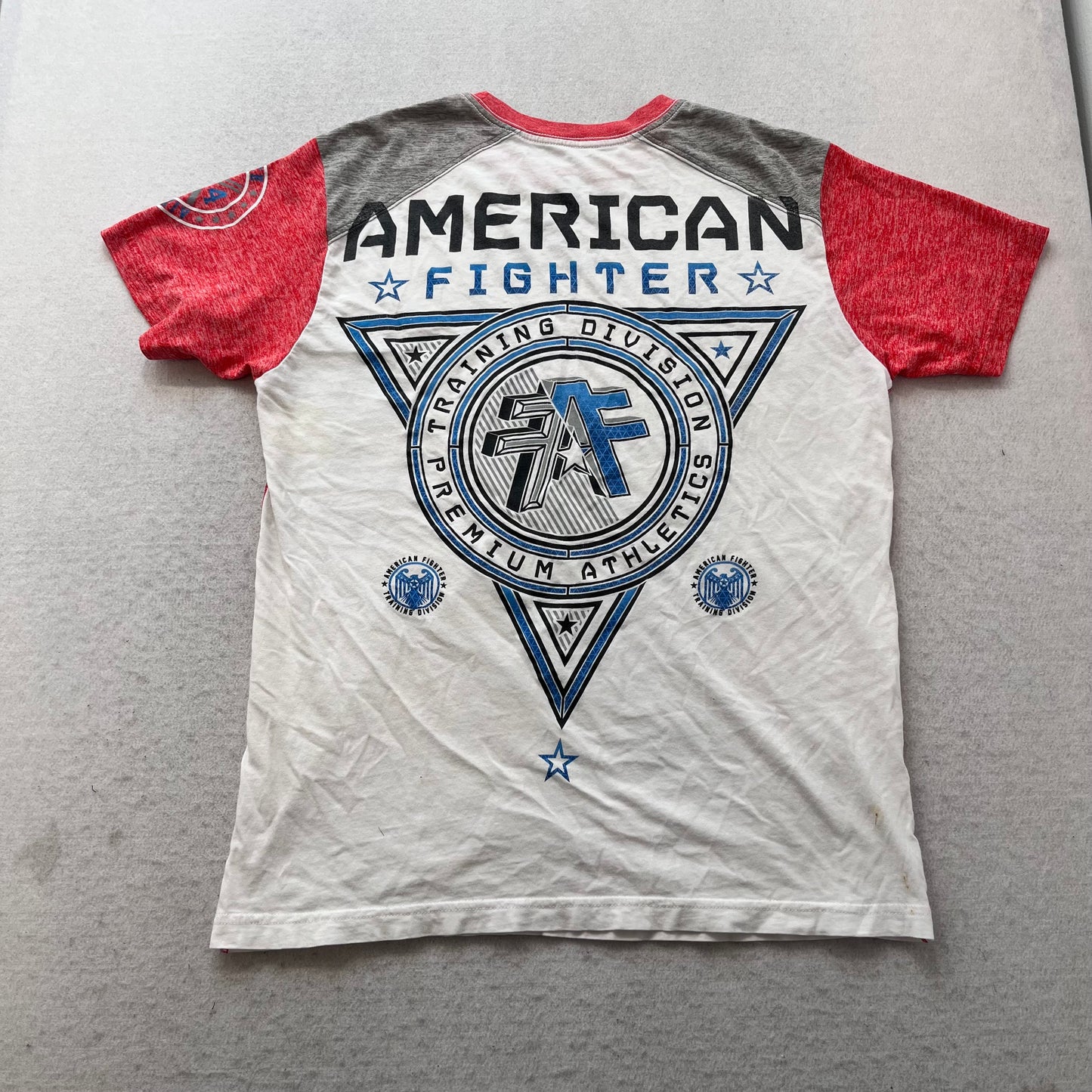 American Fighter Training Division Men White Red Graphic T-Shirt Pullover Size M