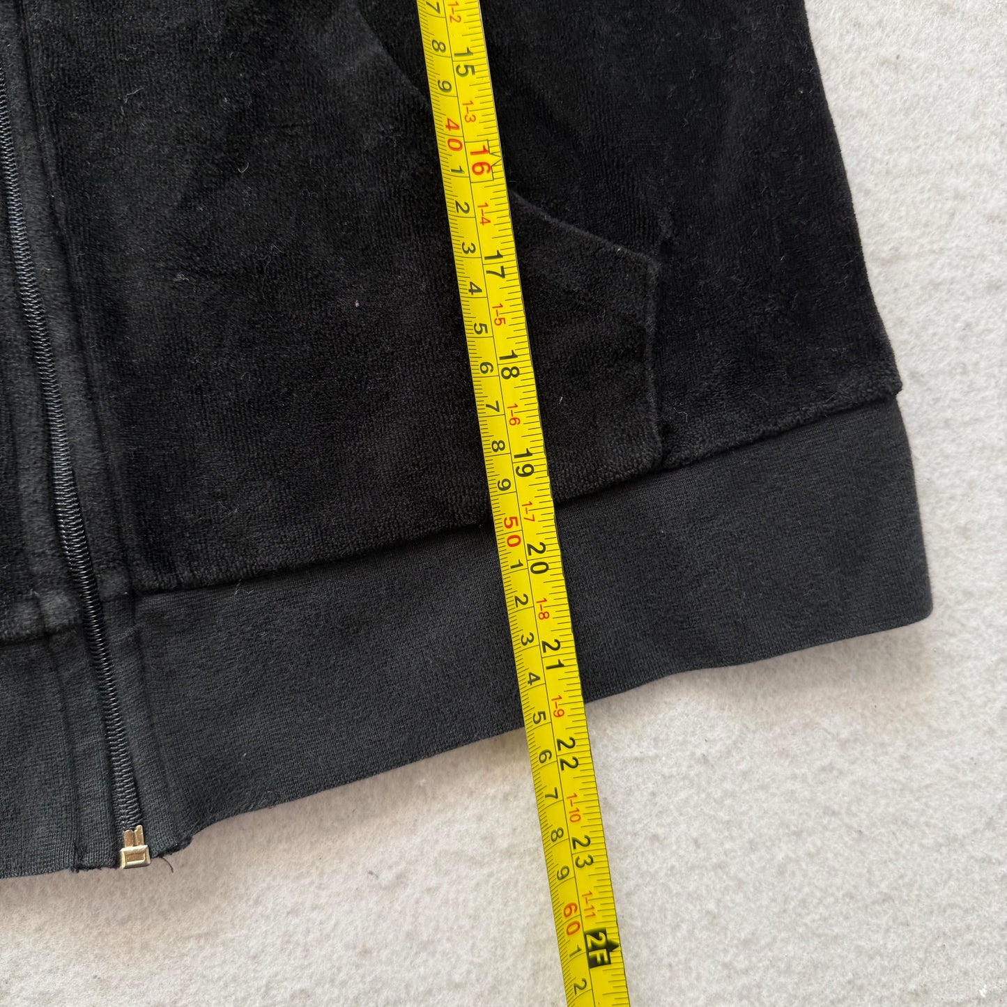 Juicy Couture Women's Black Velour Zip-Up Hoodie Long Sleeve Pockets Y2k Size M