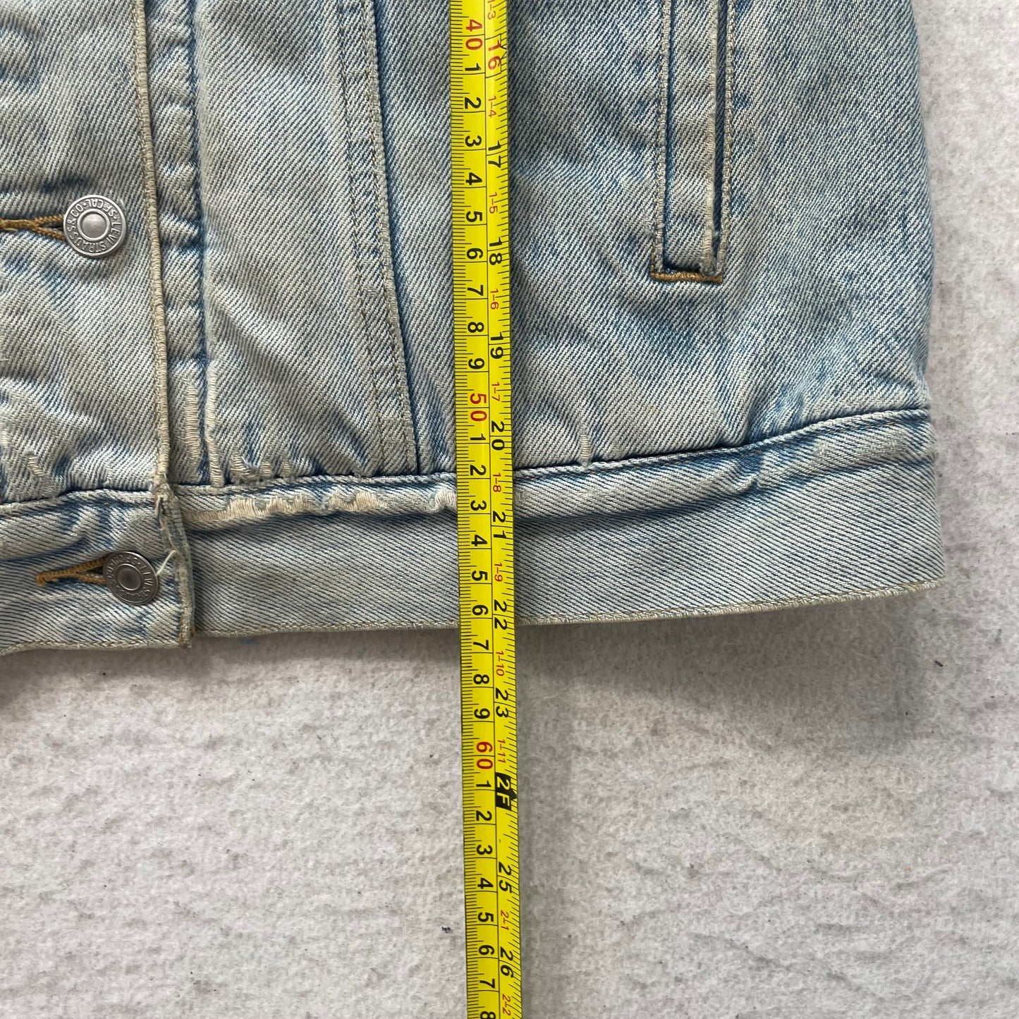 Levi's Women's Blue Light Wash Denim Trucker Jacket Sherpa Lined Pockets Size S