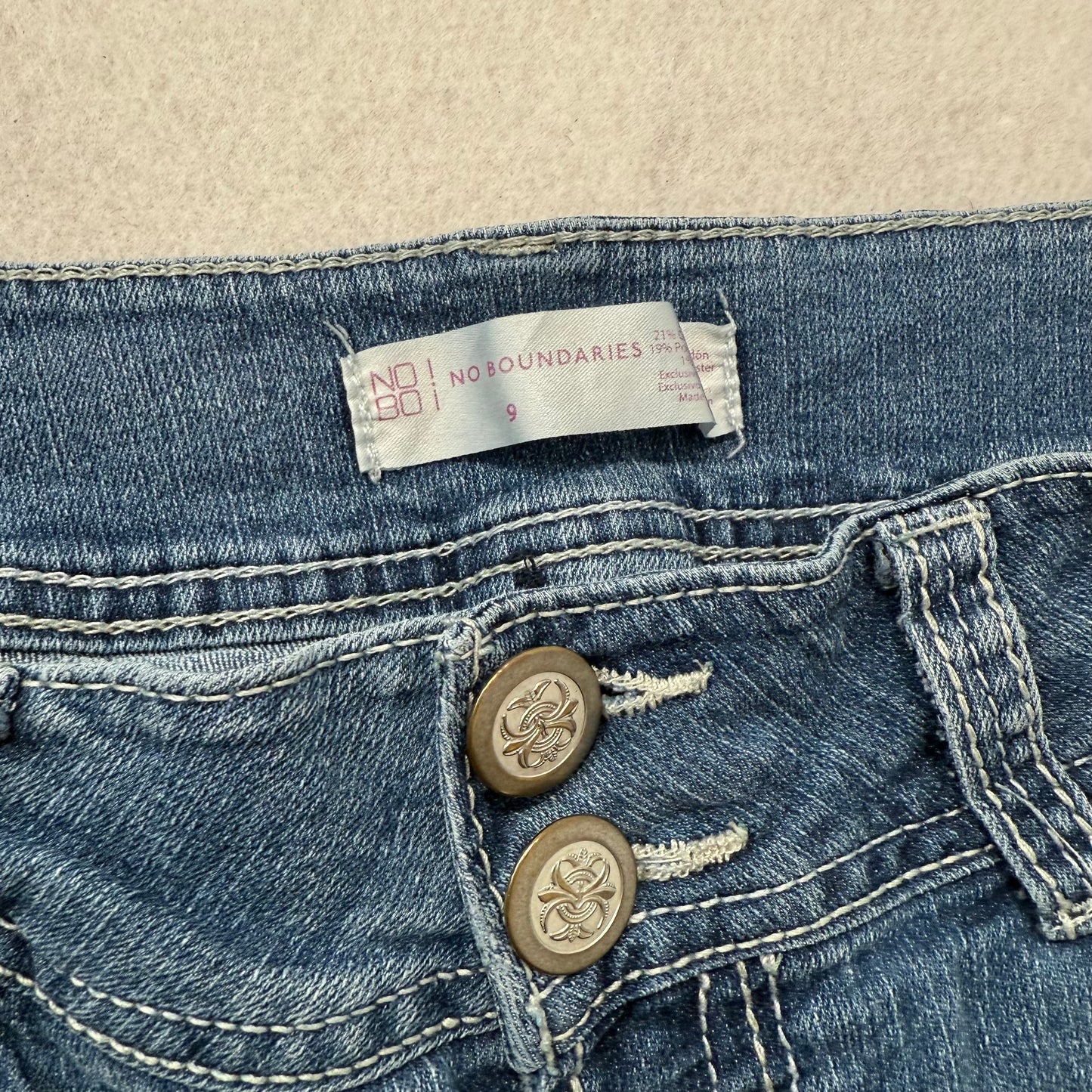 No Boundaries Blue Low Rise Flare Denim Jeans Size 9