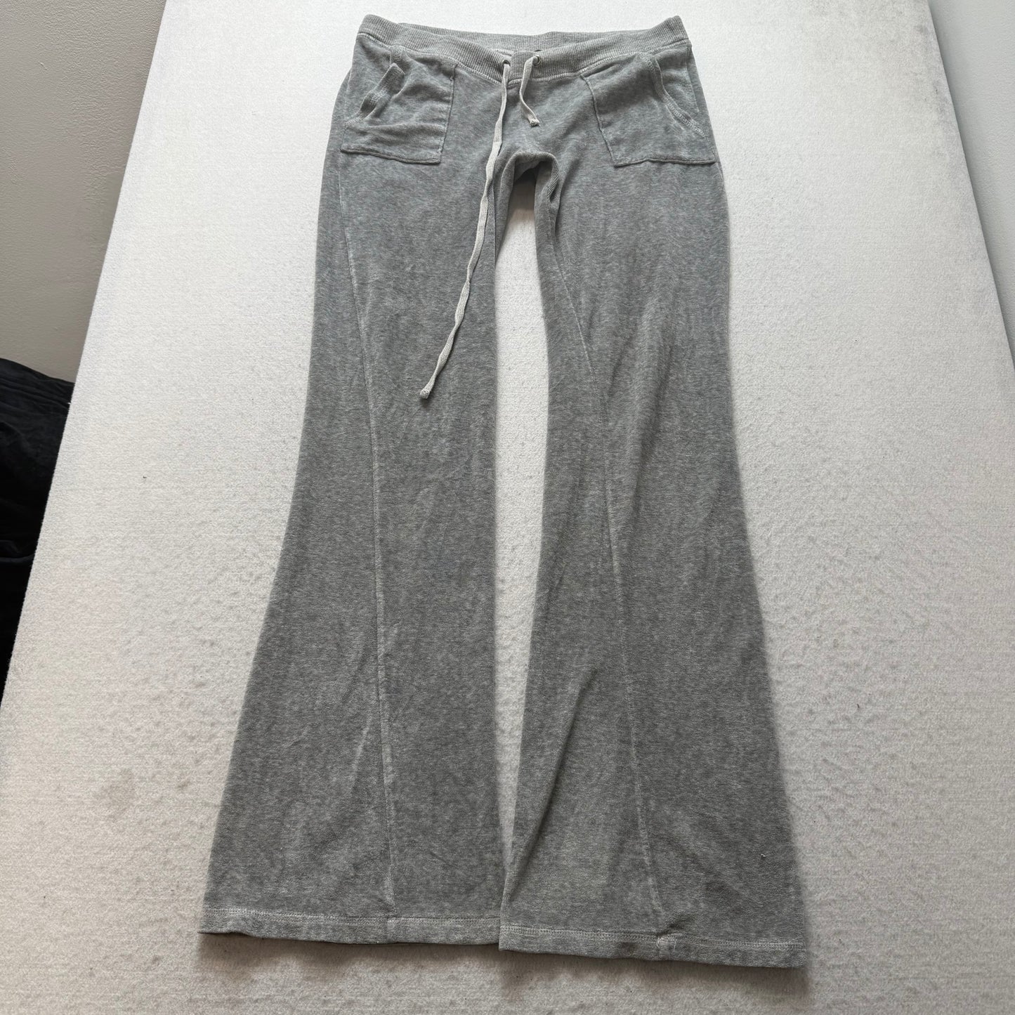 Juicy Couture Women's Heather Grey Velour Flared Track Pants Pockets Y2k Size M