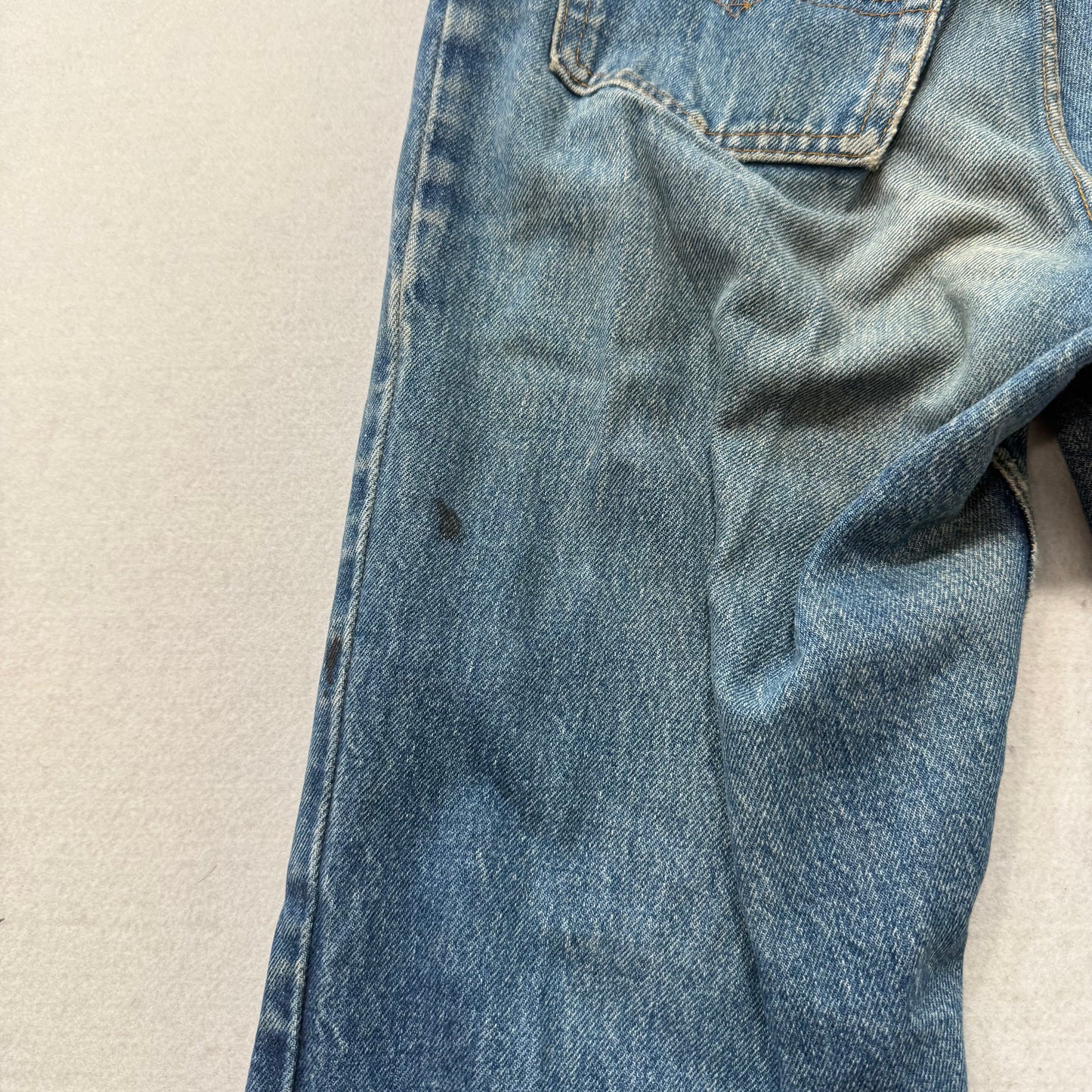Levi's Strauss & Co. Women's Medium Wash Blue Denim Straight Leg Jeans Size 26