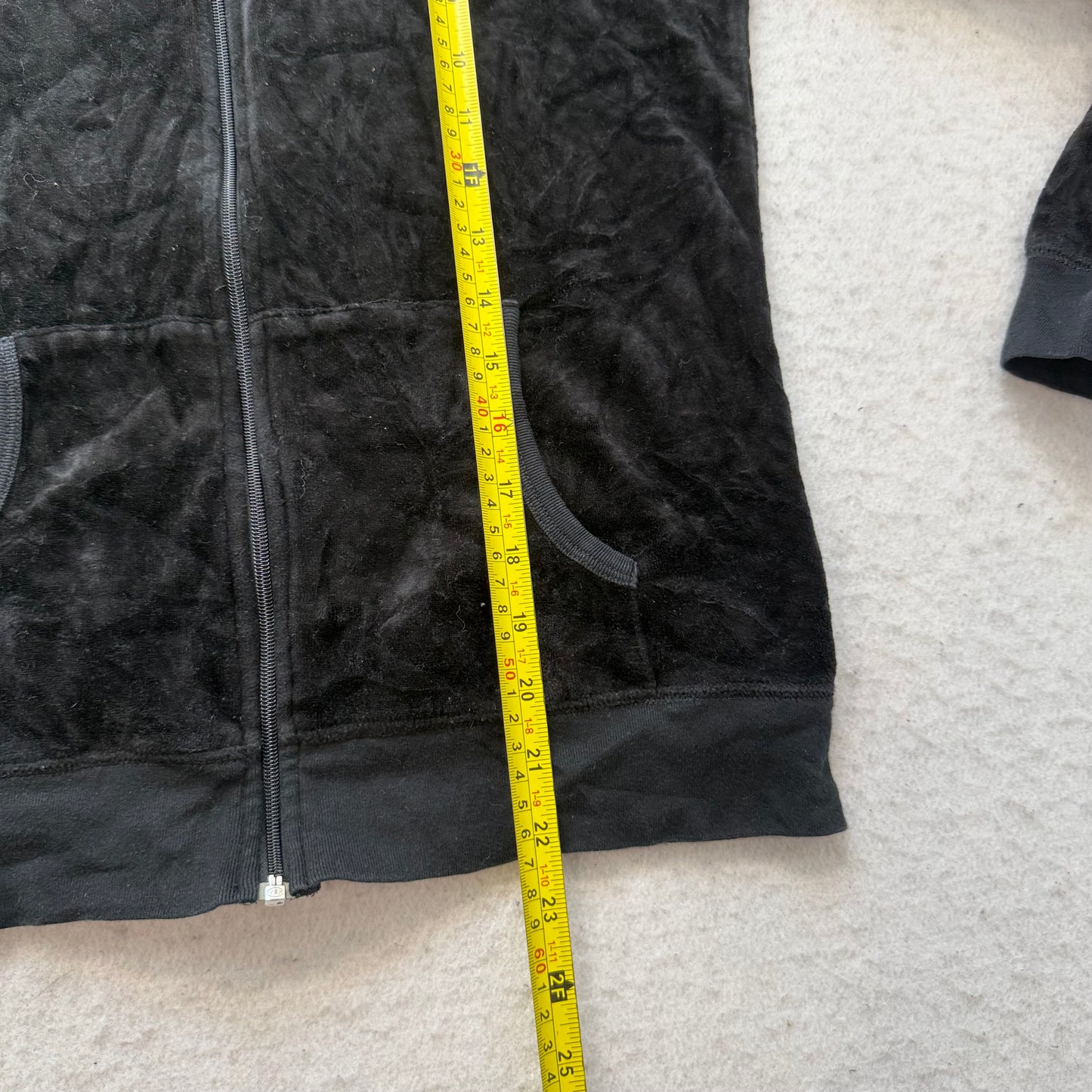 Vintage Juicy Couture Women's Black Velour Full Zip Hoodie Loungewear Size L