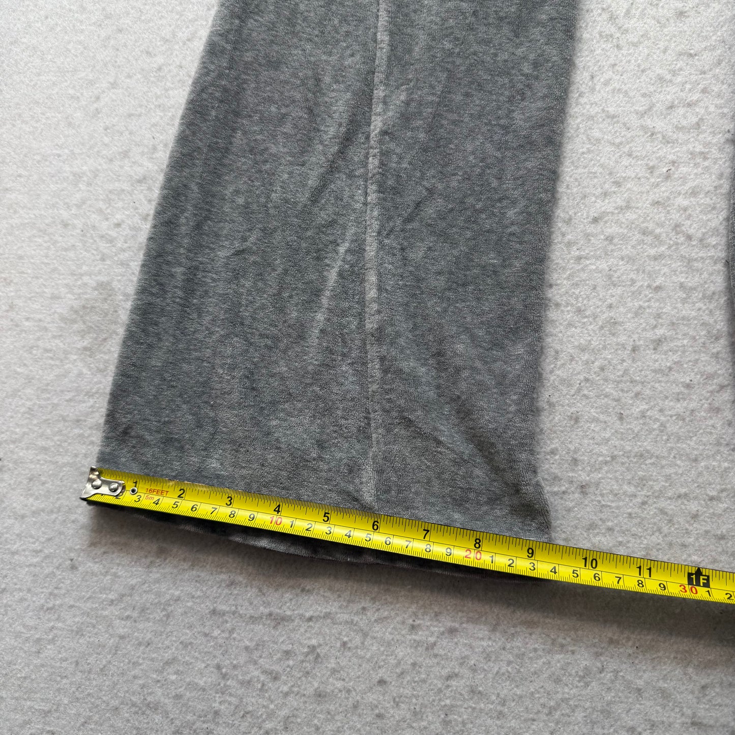 Juicy Couture Women's Heather Grey Velour Flared Track Pants Pockets Y2k Size M