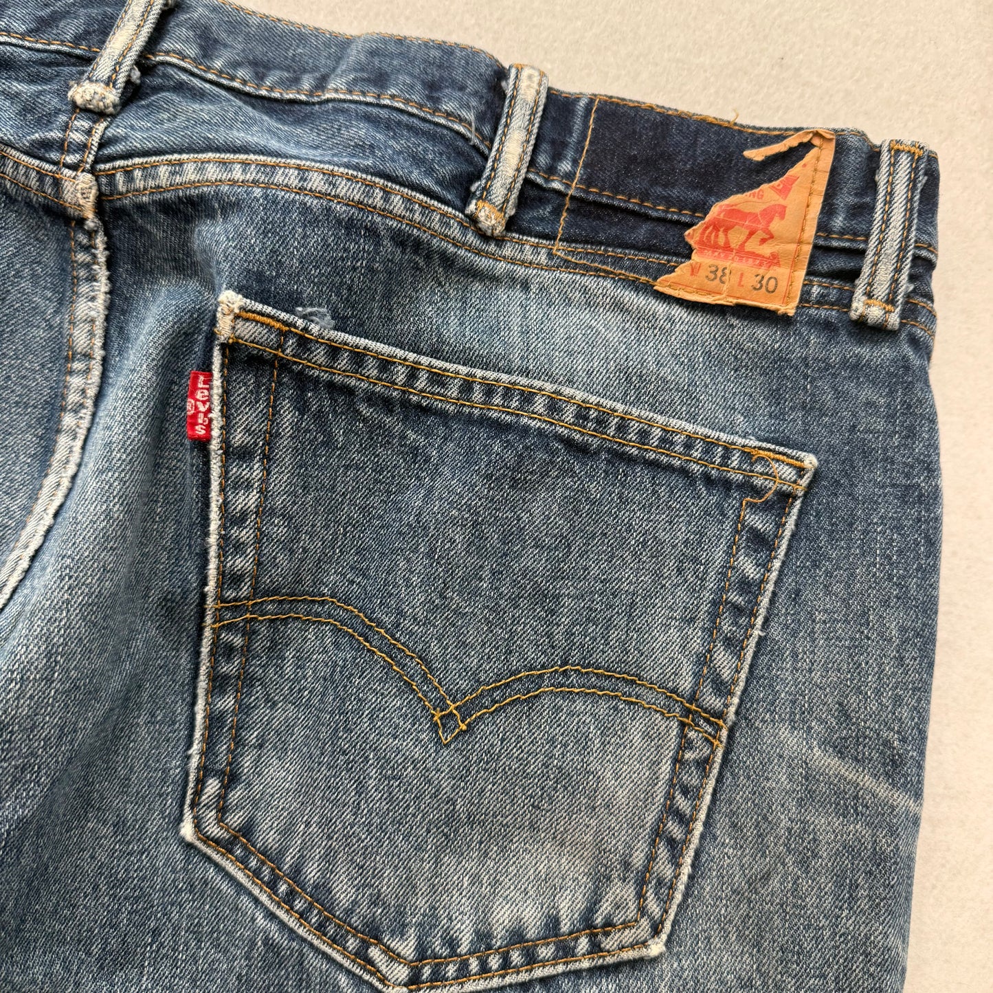 Levi's Mens Blue Denim Straight Leg Jeans frayed Hems Patched Classic Size 38x30