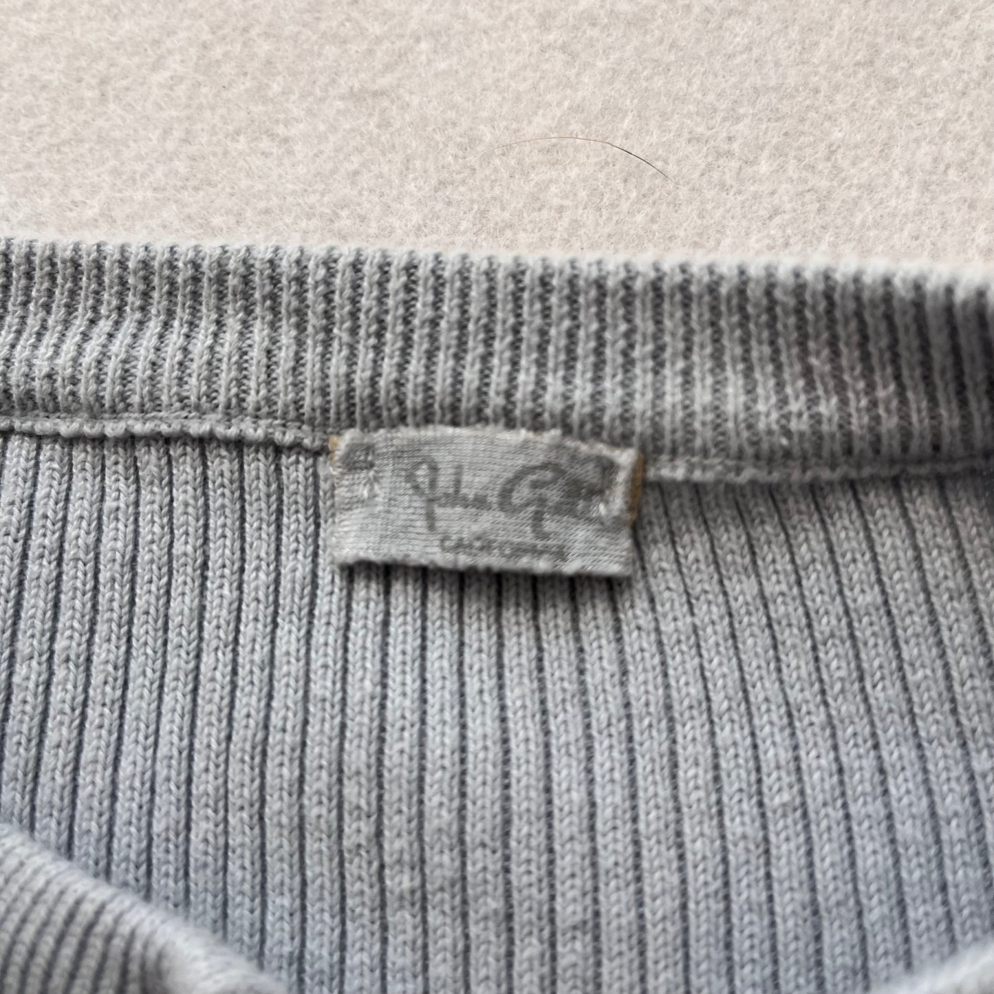 John Galt Brandy Melville Womens Light Gray Henley Top Crop Long Sleeve One Size