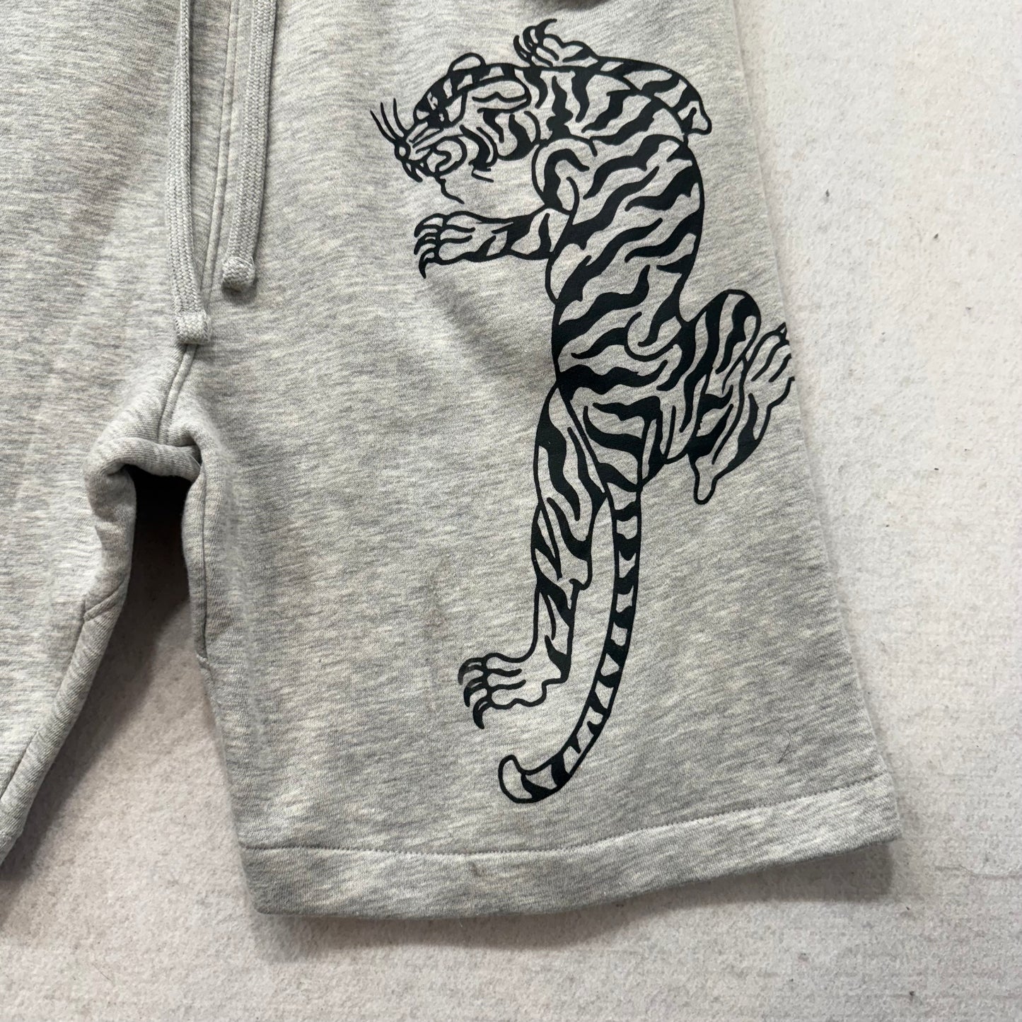 ED HARDY “Tiger Roar” GREY FLEECE SHORTS