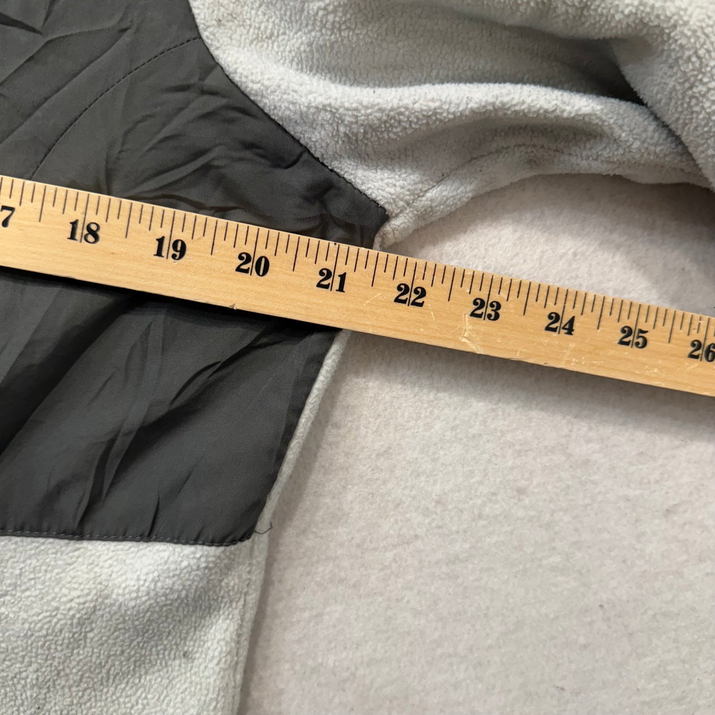 The North Face Gray Full Zip Fleece Jacket Quilted Panels Zip Pockets Size L