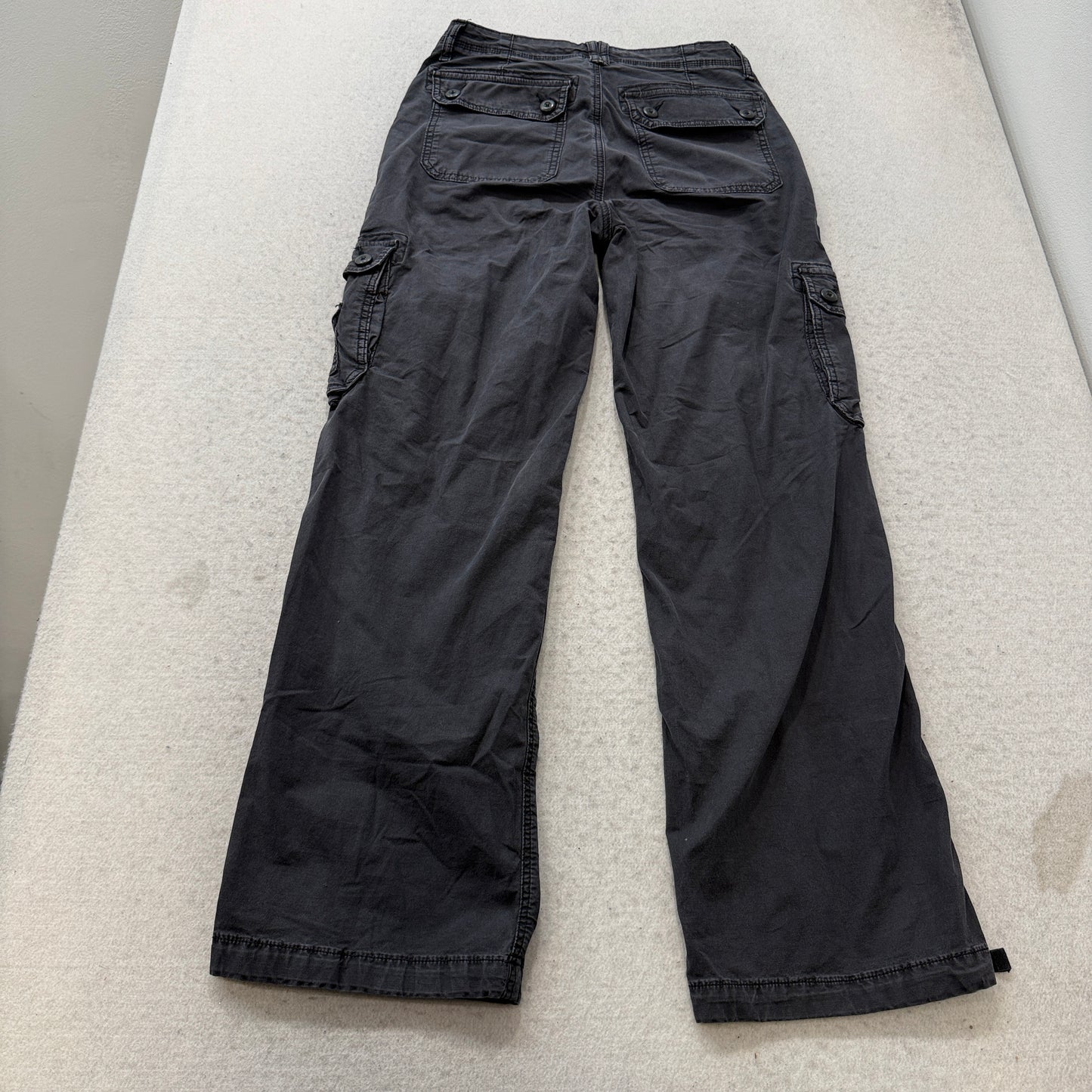 American Eagle Outfitters Women's Charcoal Gray Cargo Pant Utility Pocket Size 2