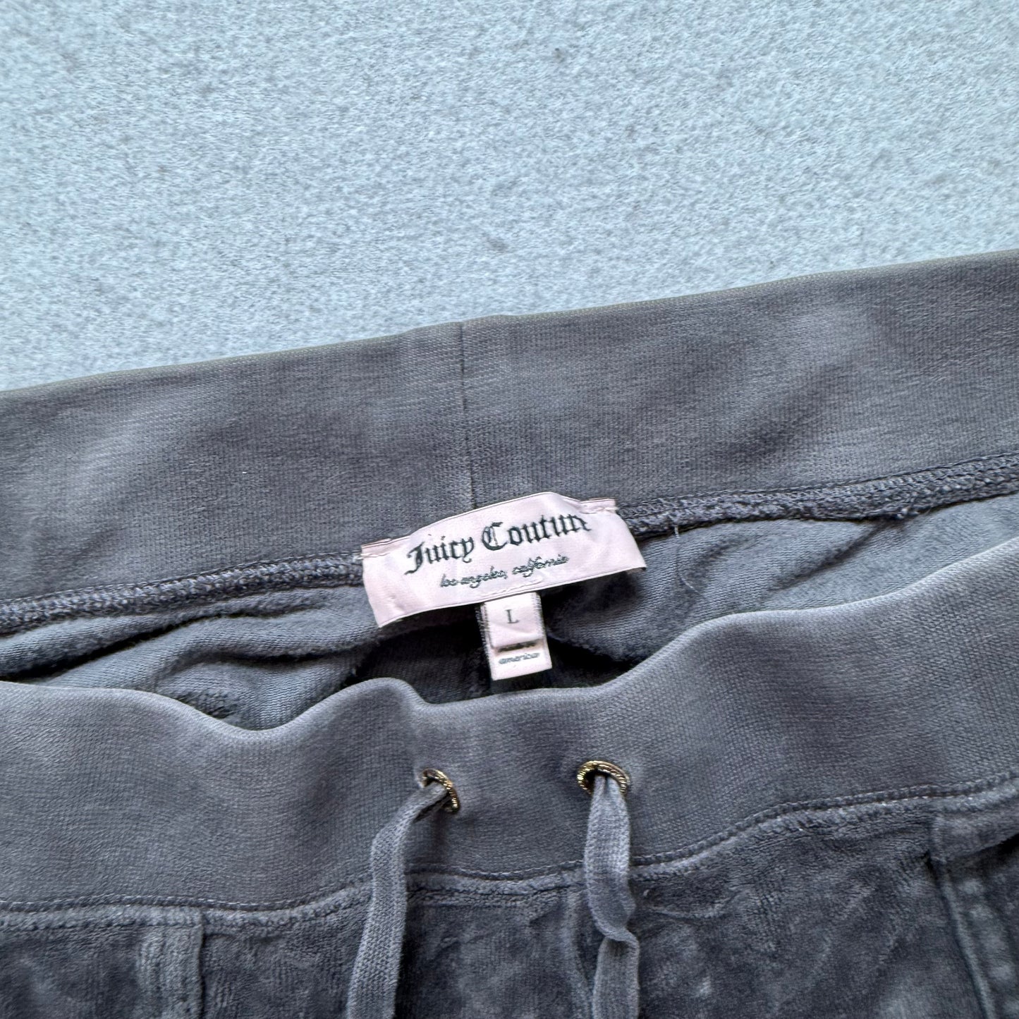Juicy Couture Women's Charcoal Gray Velour Flare Track Pant Back Pockets Size L